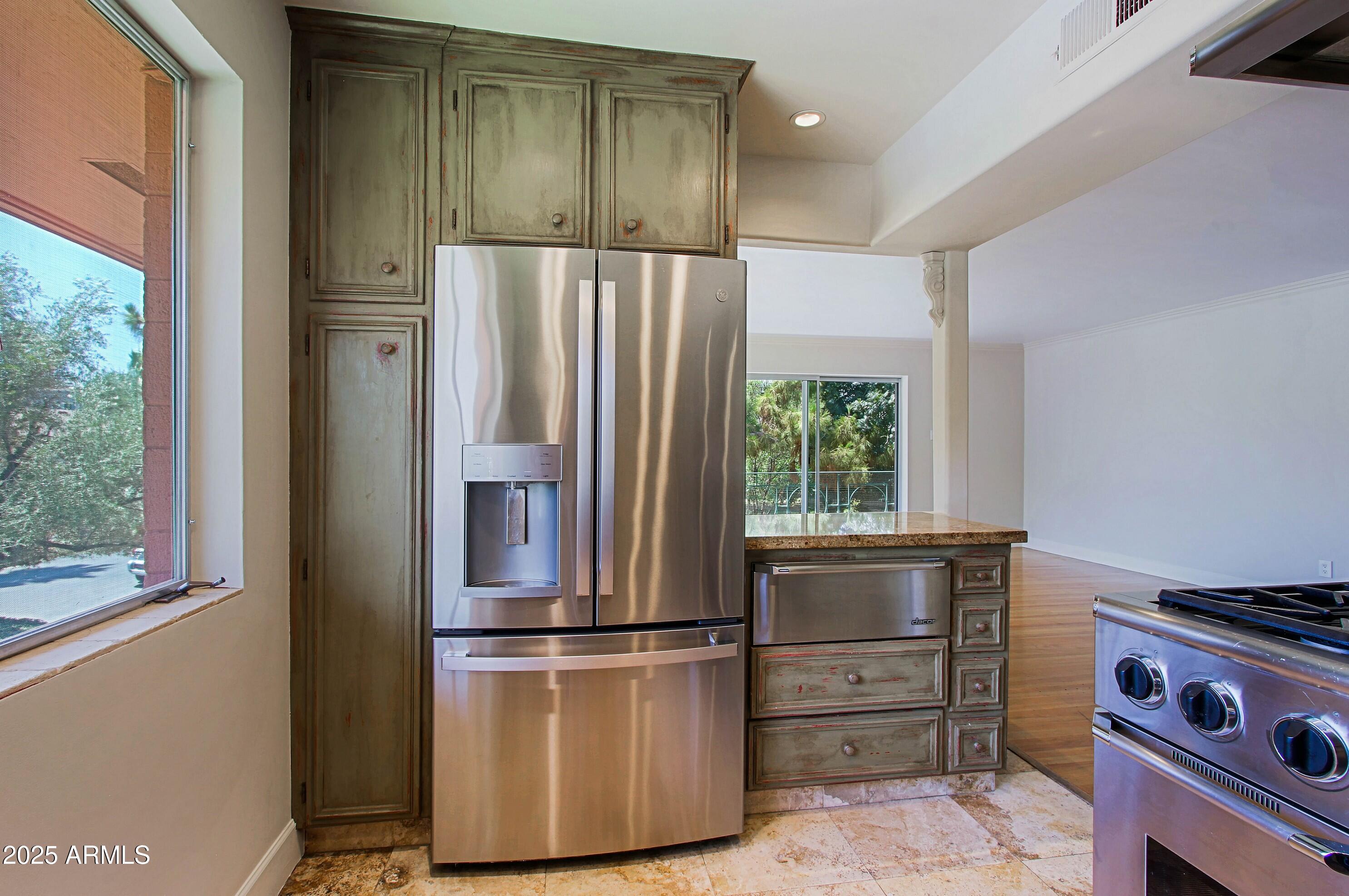 190 E CORONADO Road 73