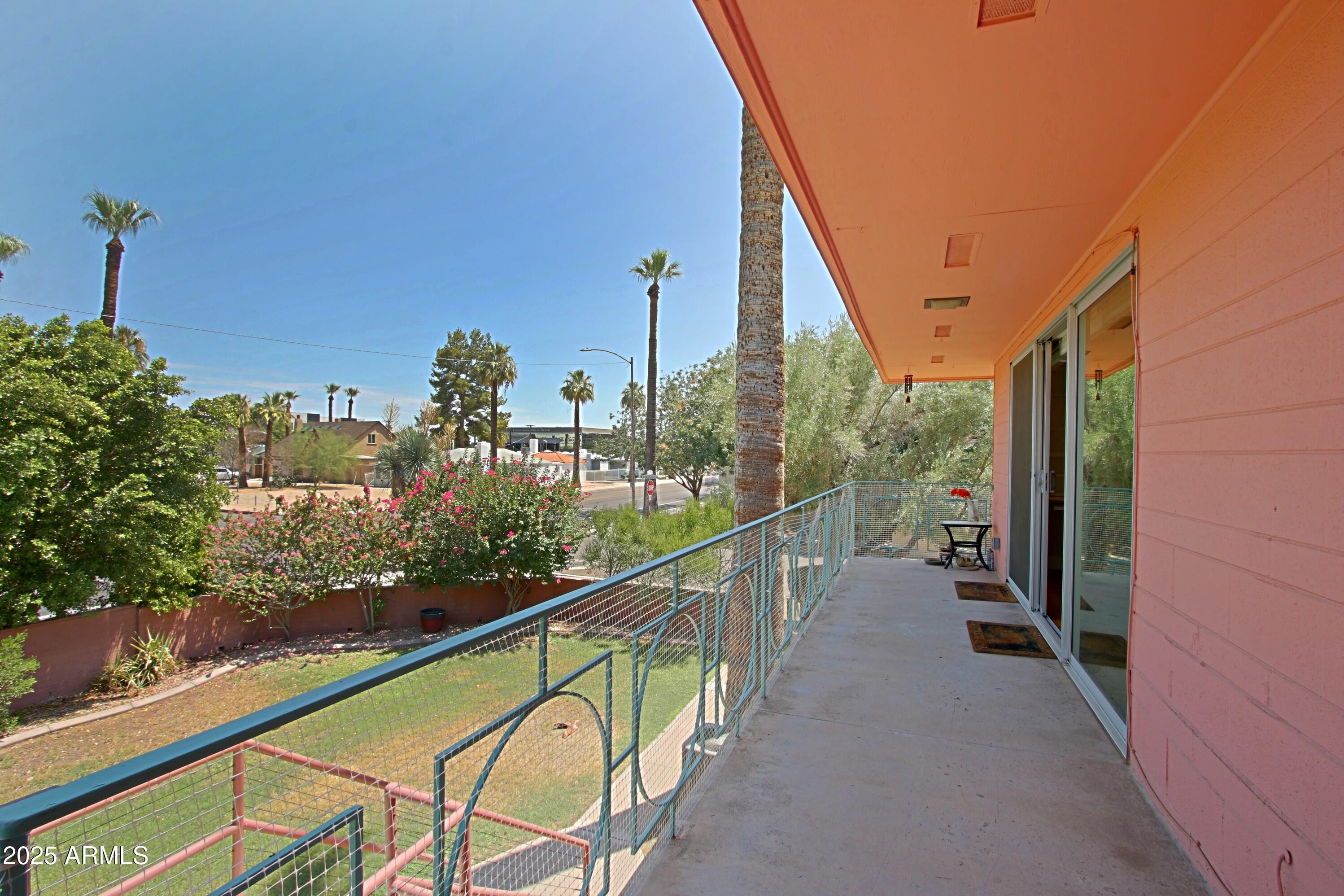 190 E CORONADO Road 73