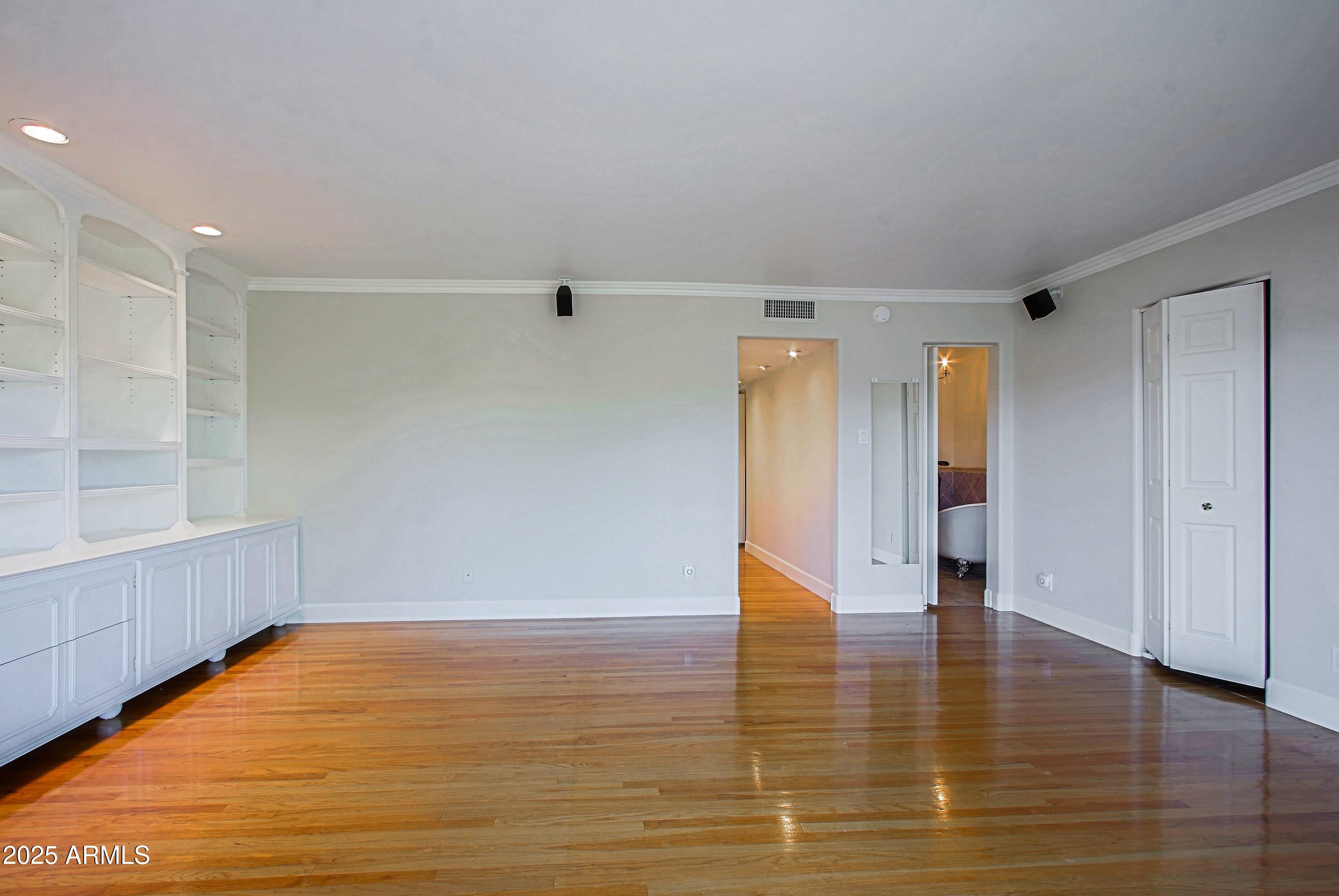 190 E CORONADO Road 73