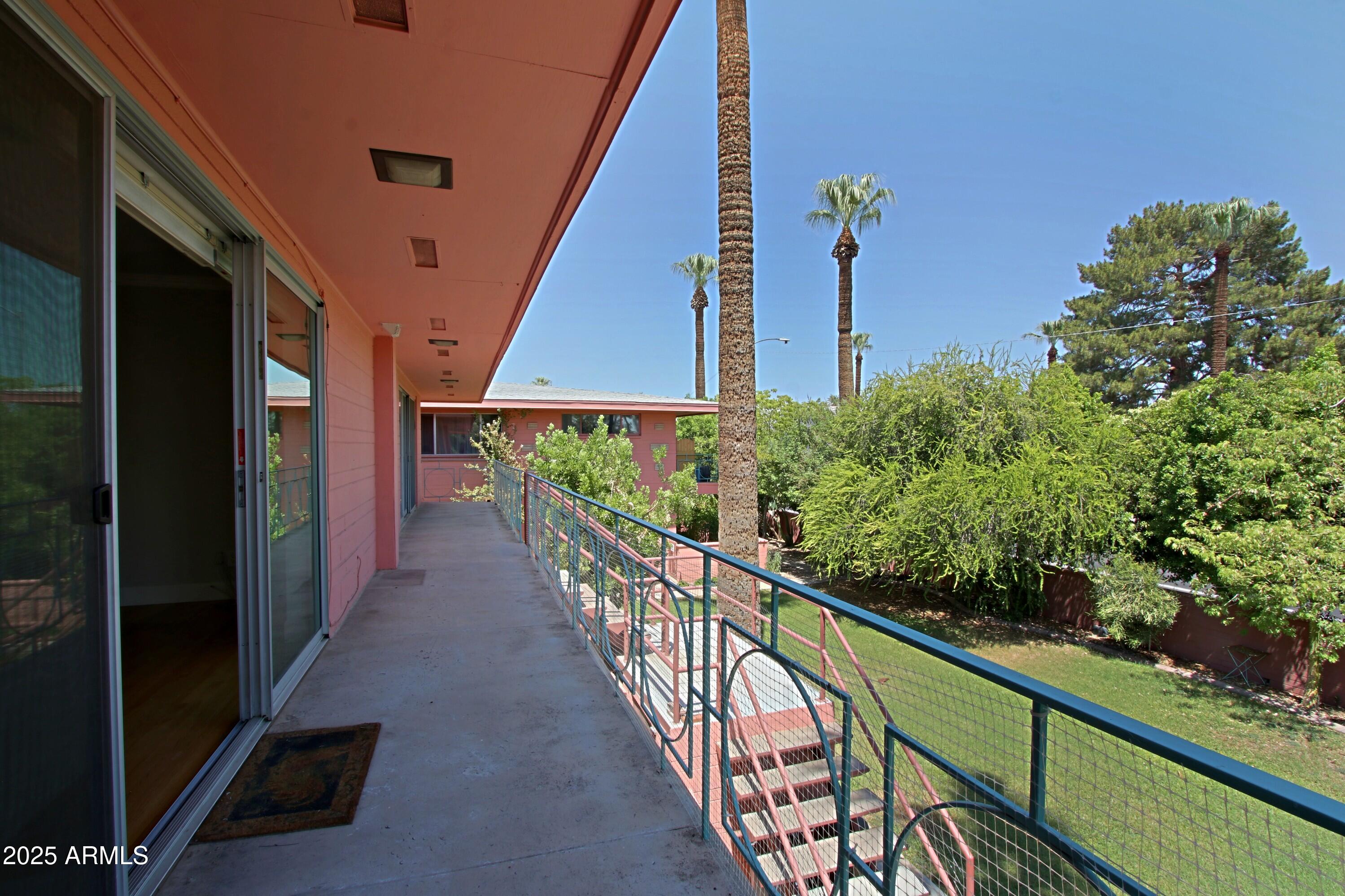 190 E CORONADO Road 73