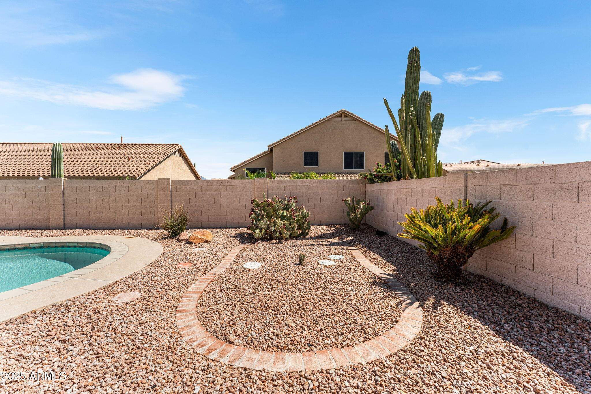 4619 E HUNTER Court