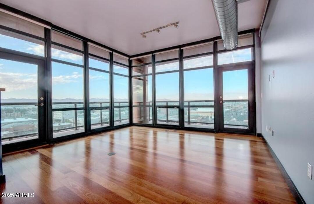 310 S 4th Street Unit 701