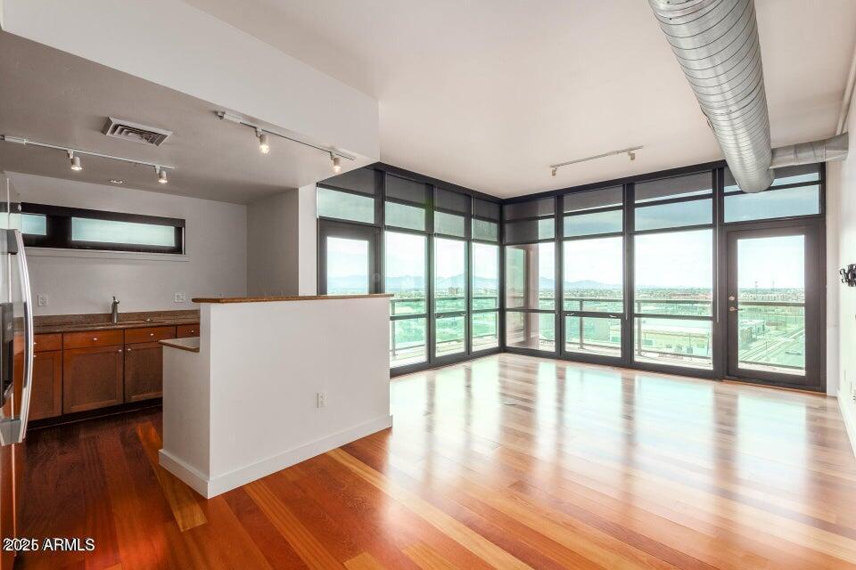 310 S 4th Street Unit 701