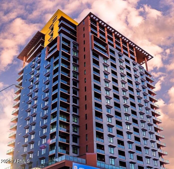 310 S 4th Street Unit 701