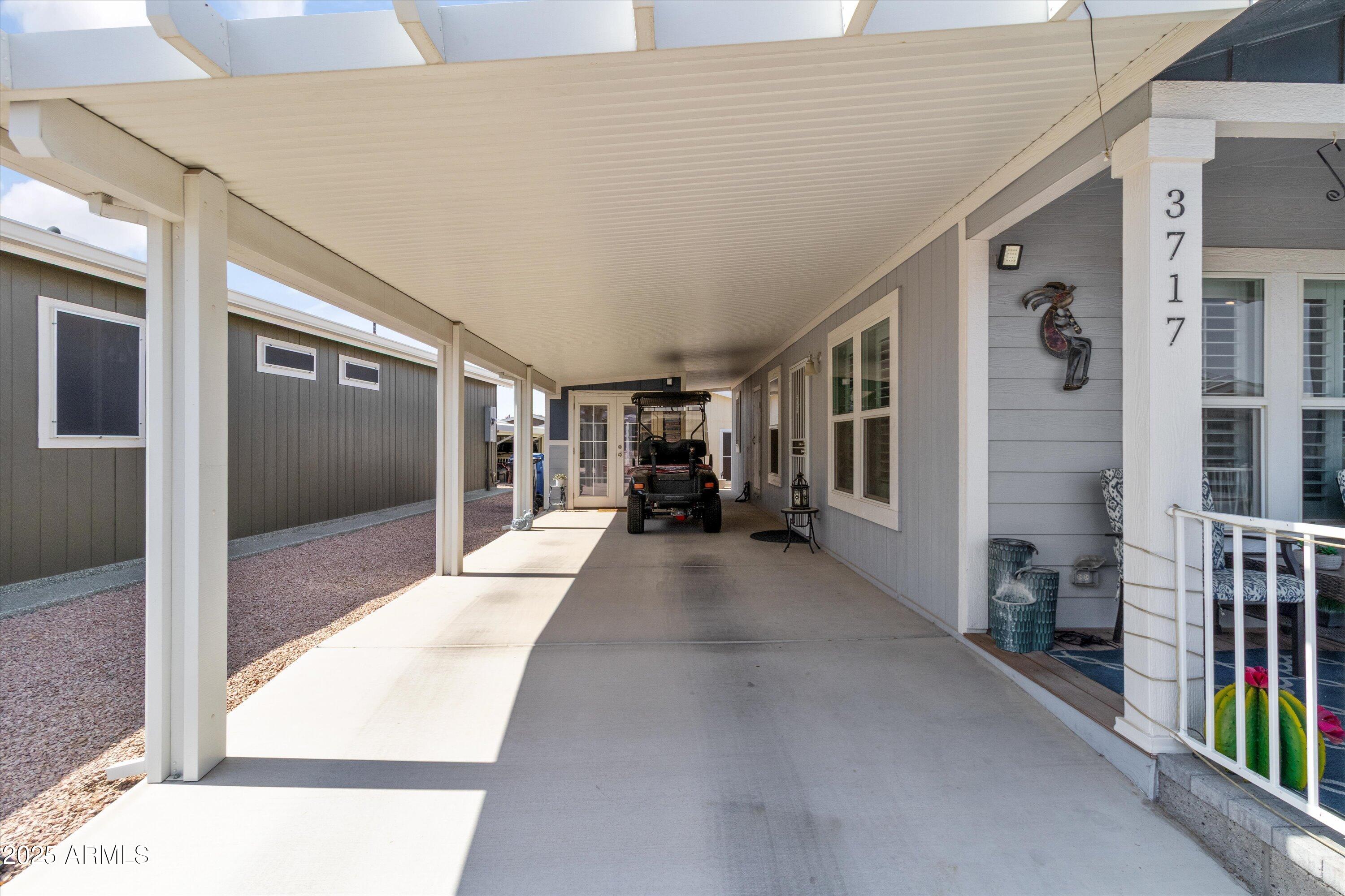 650 N HAWES Road 3717