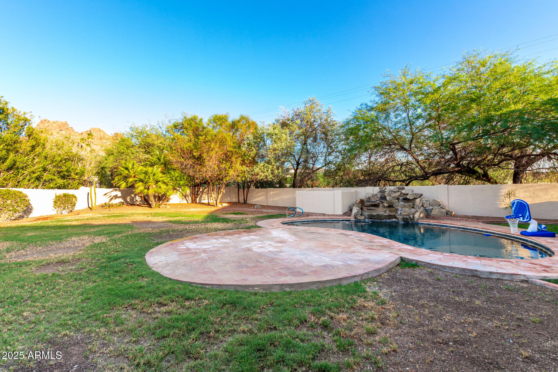 5803 N 45TH Street