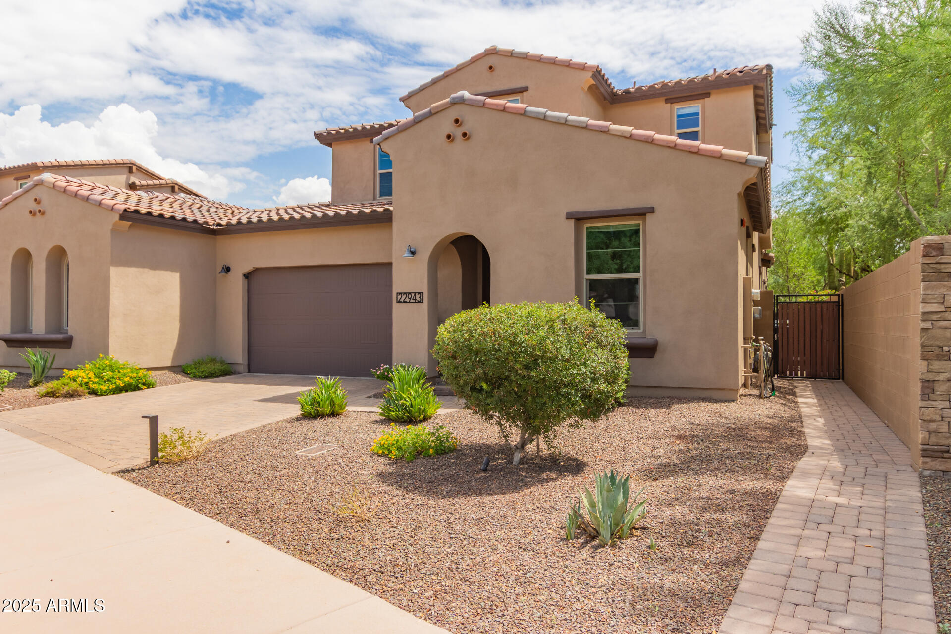 22943 N 73RD Way