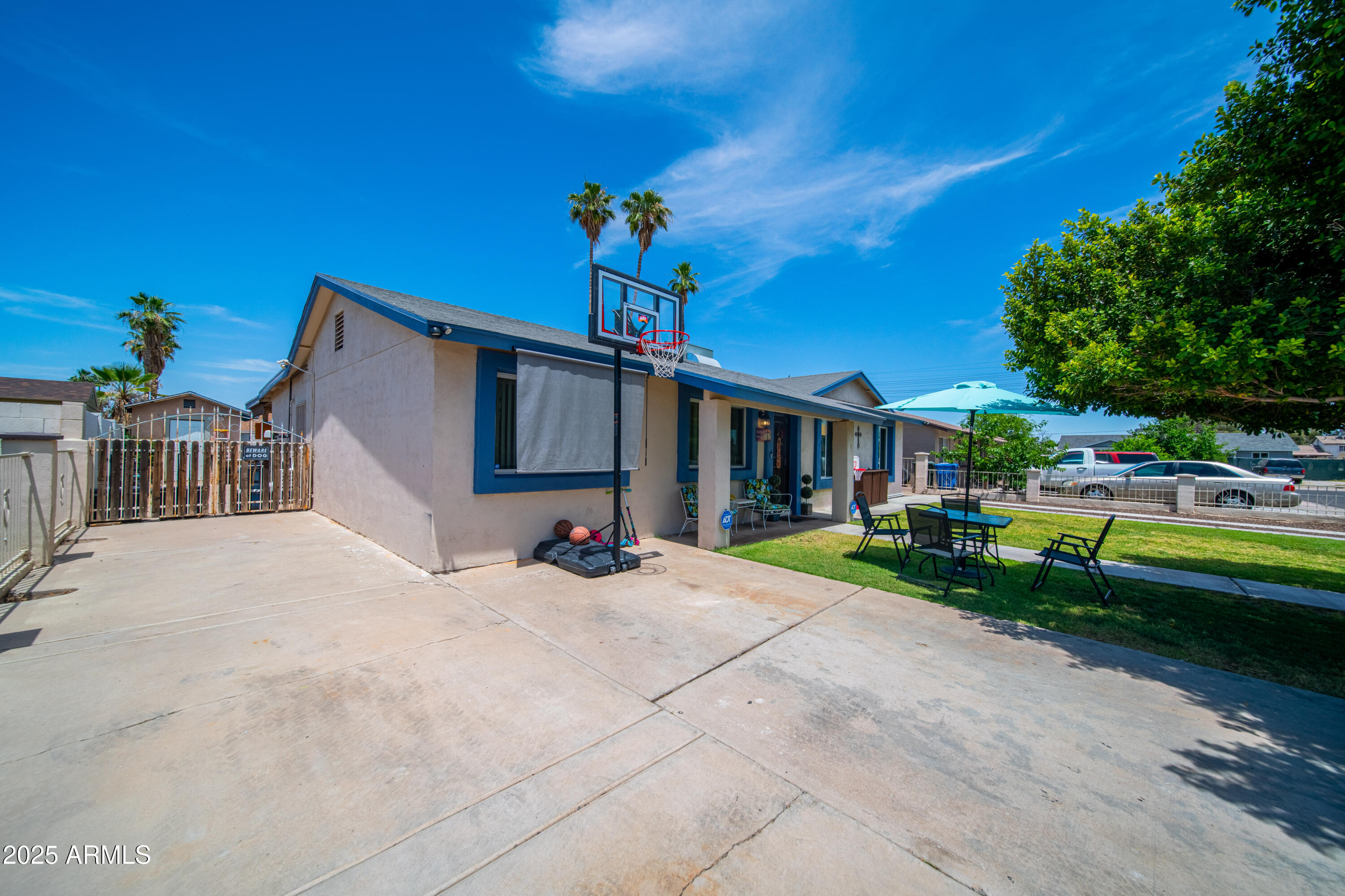 4544 E NANCY Lane