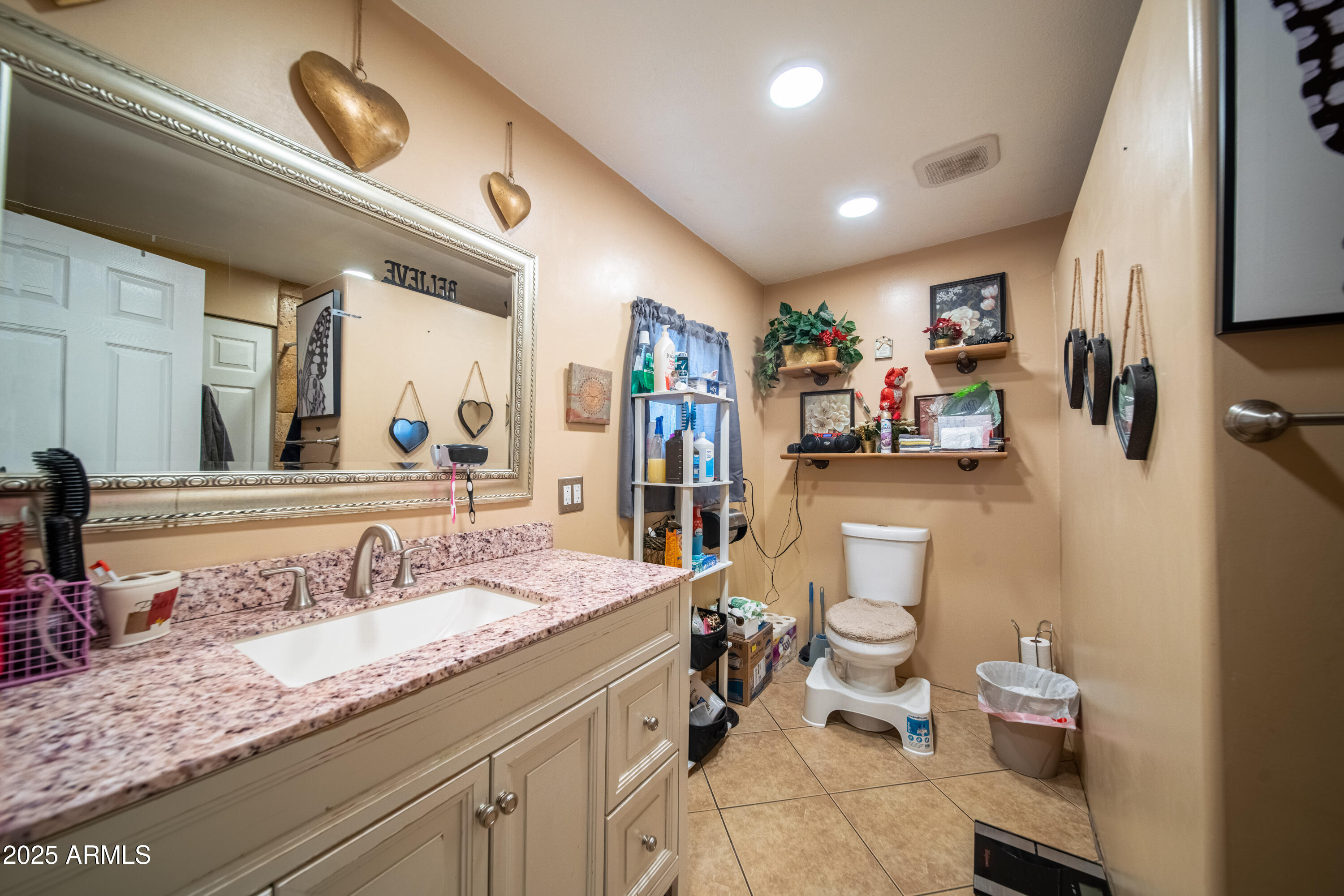 4544 E NANCY Lane