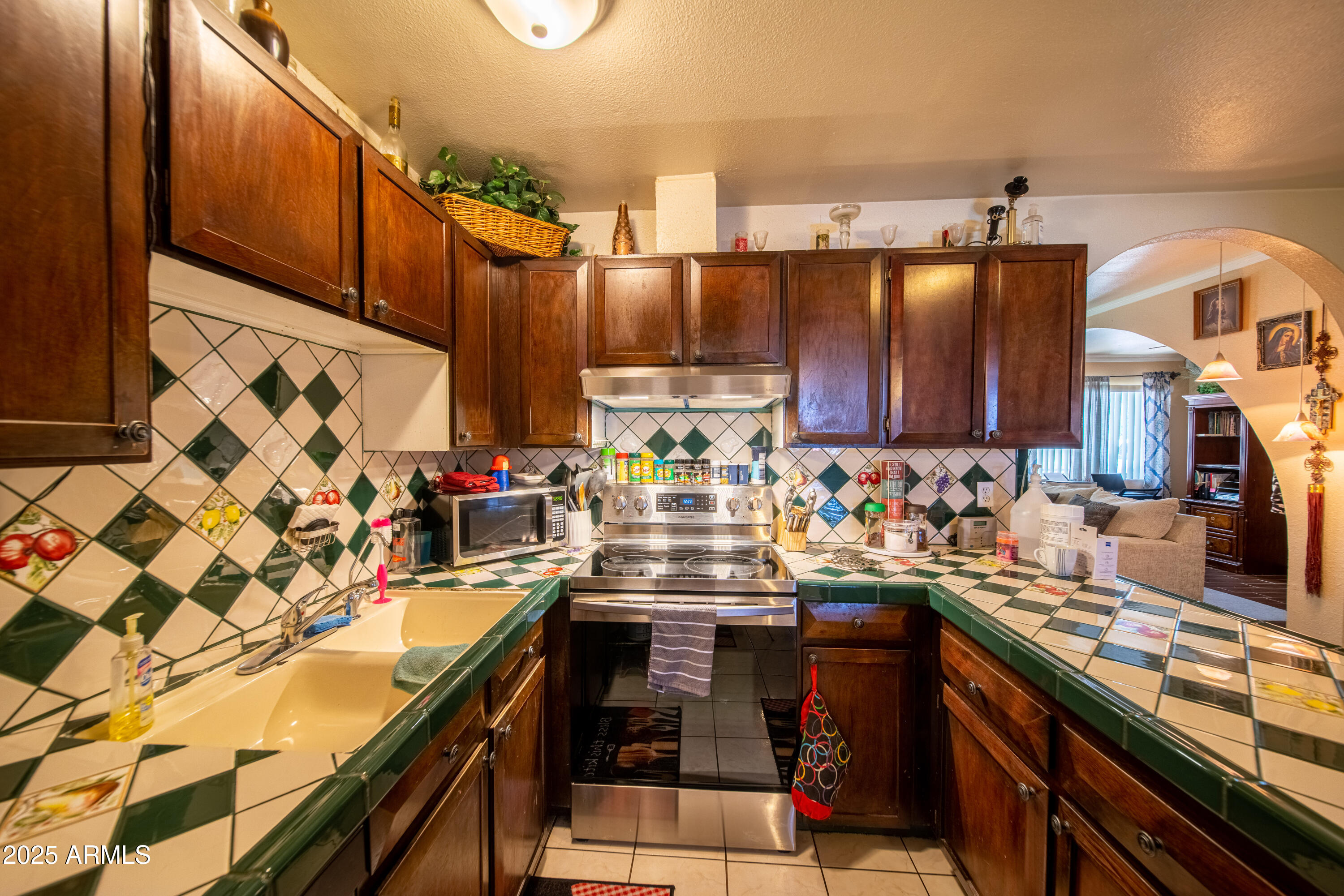 4544 E NANCY Lane
