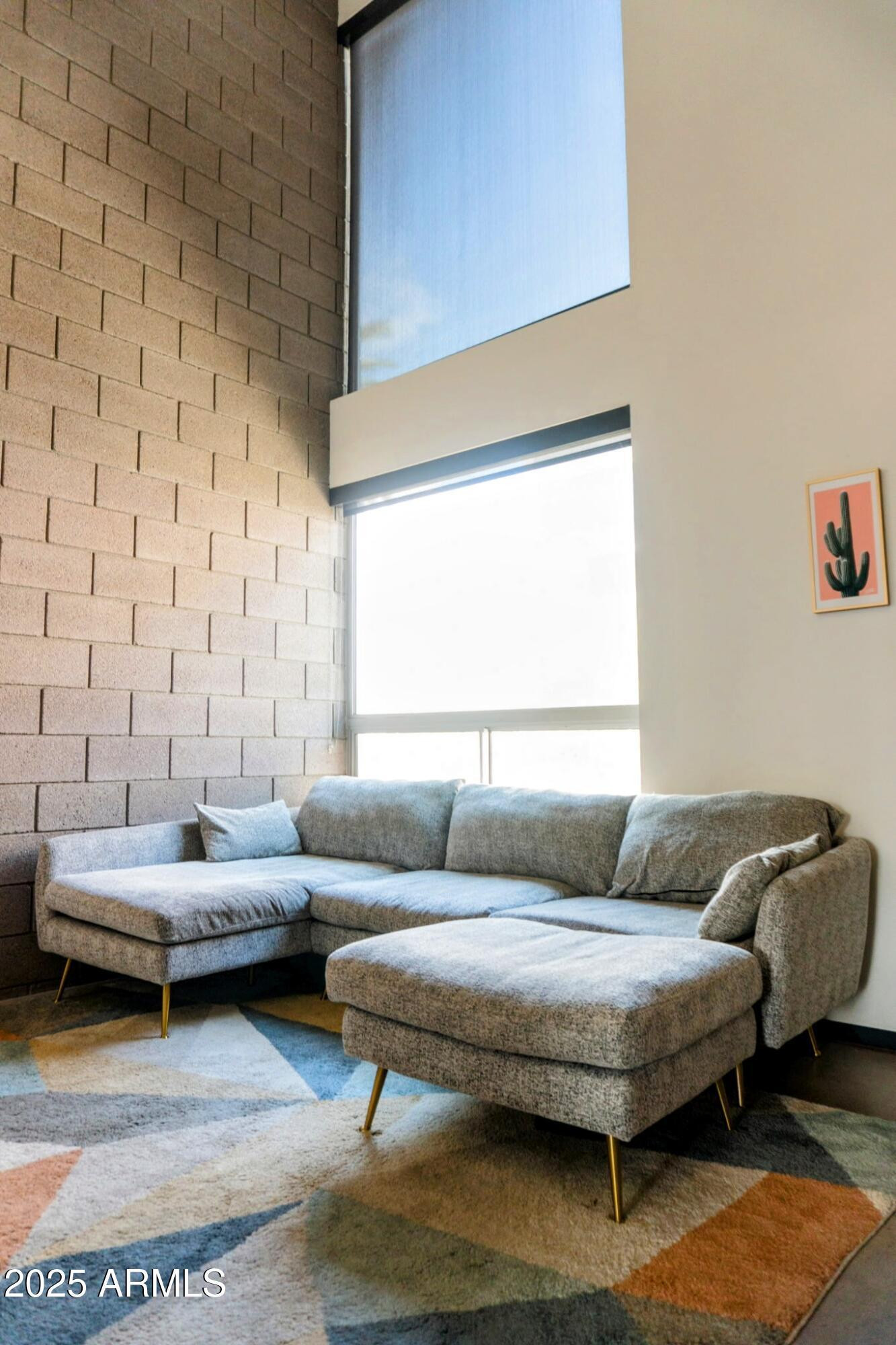525 E Willetta Street Apt 8