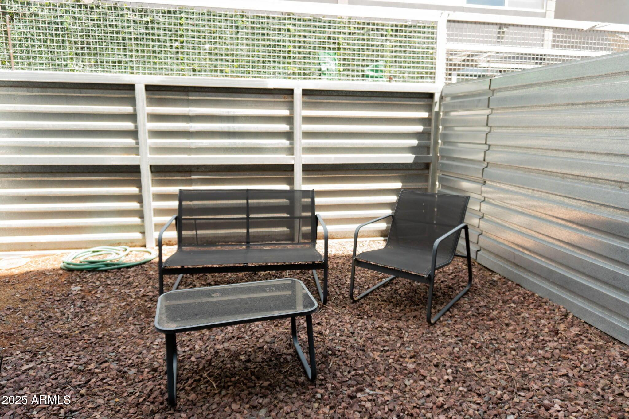 525 E Willetta Street Apt 8