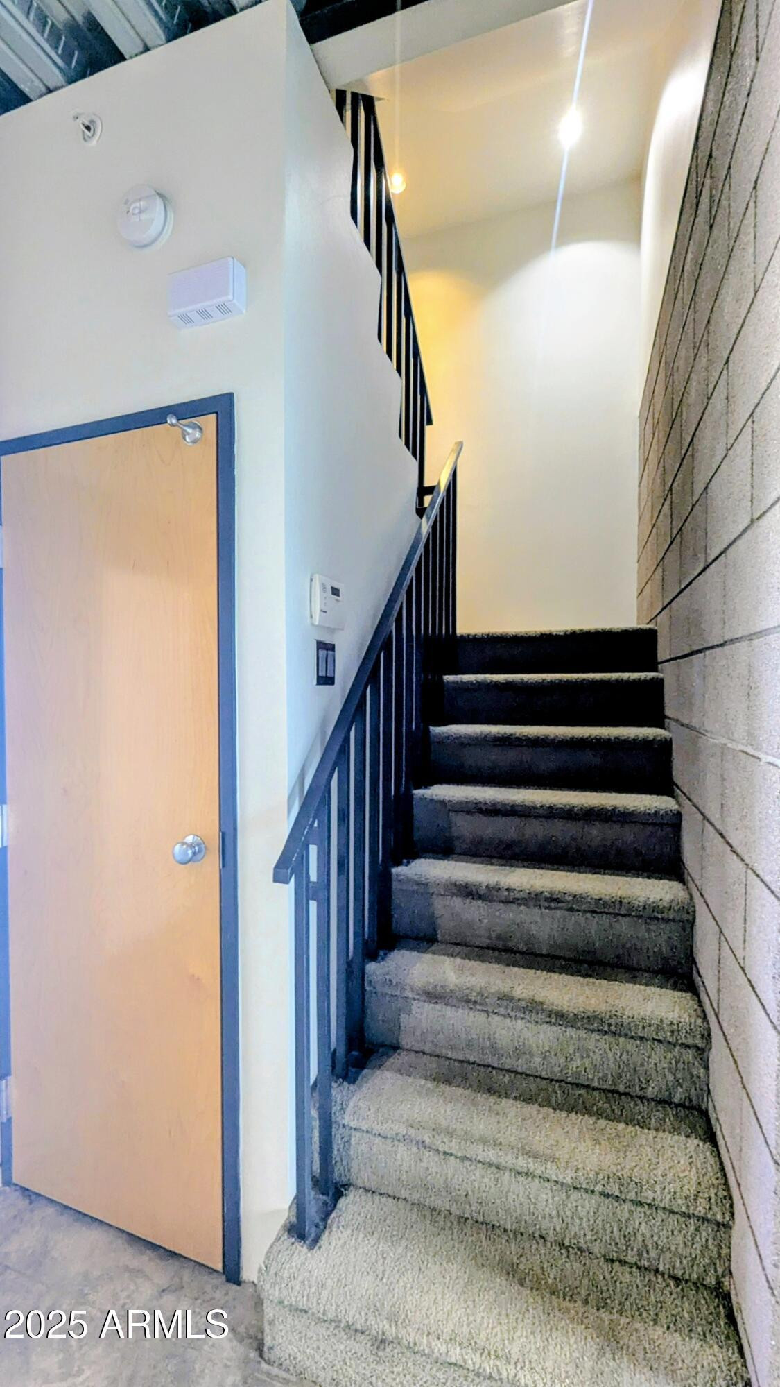 525 E Willetta Street Apt 8