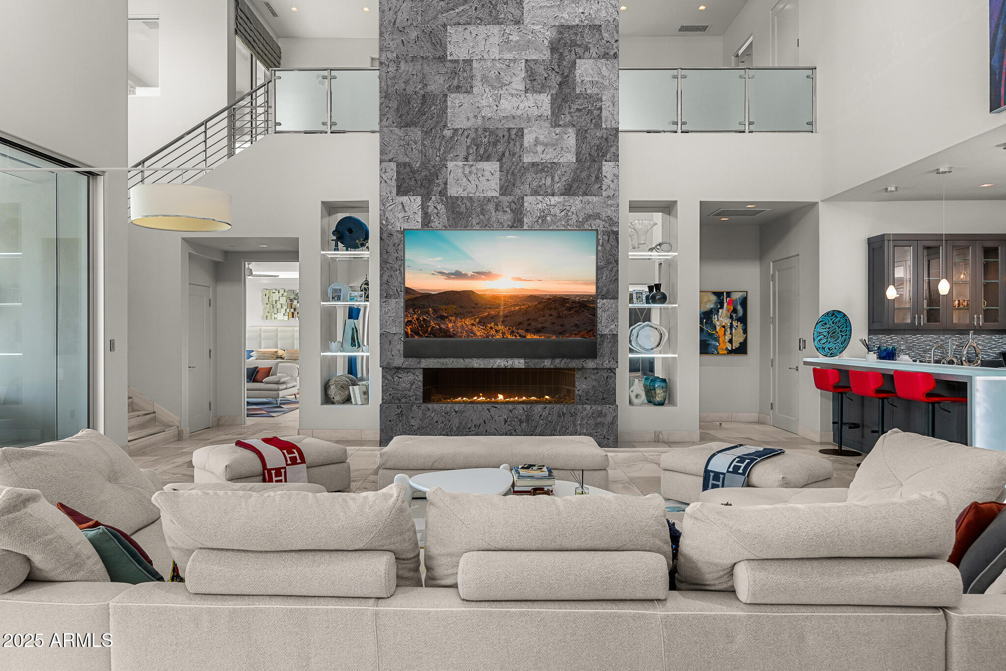 6850 N 39TH Place