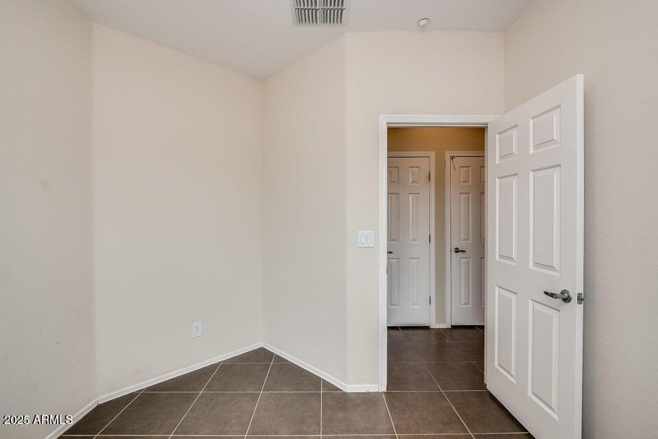1604 W MORSE Drive