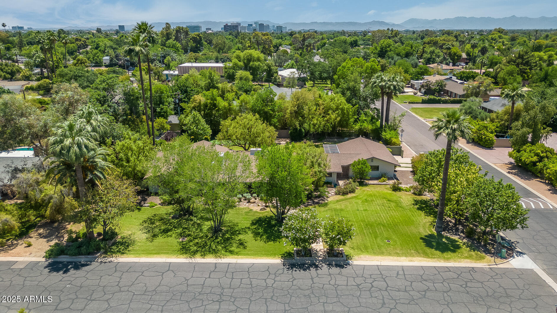 245 W BERRIDGE Lane