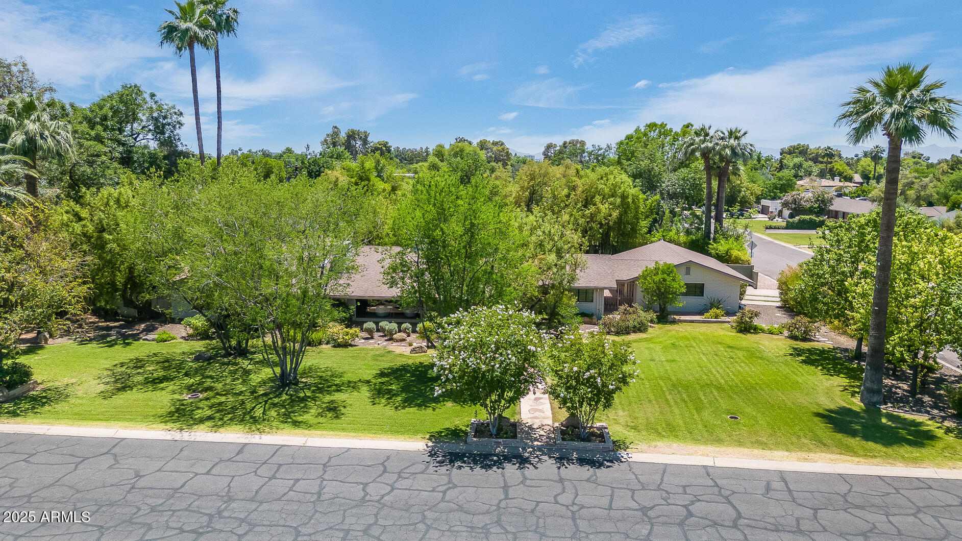 245 W BERRIDGE Lane
