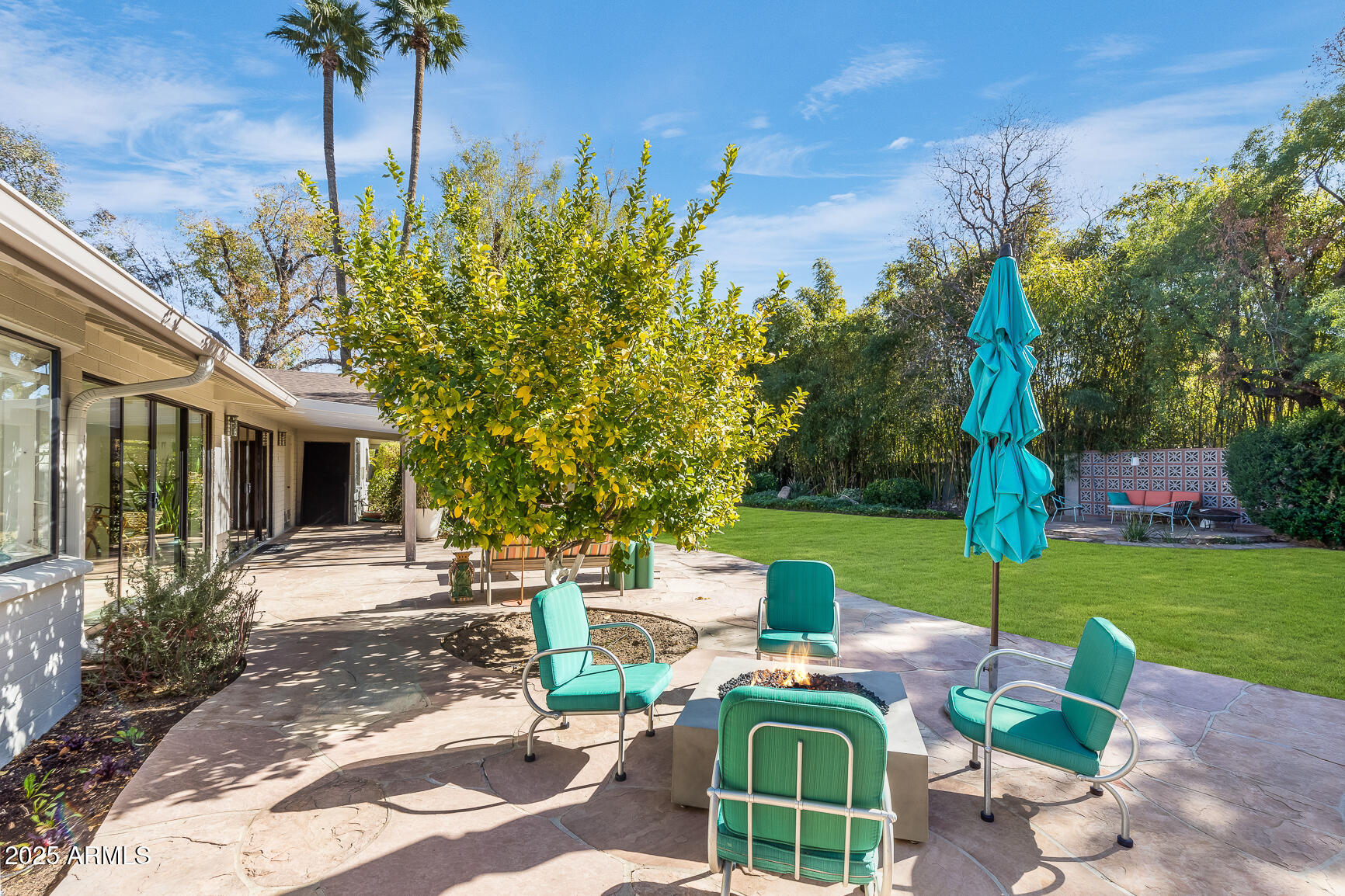 245 W BERRIDGE Lane