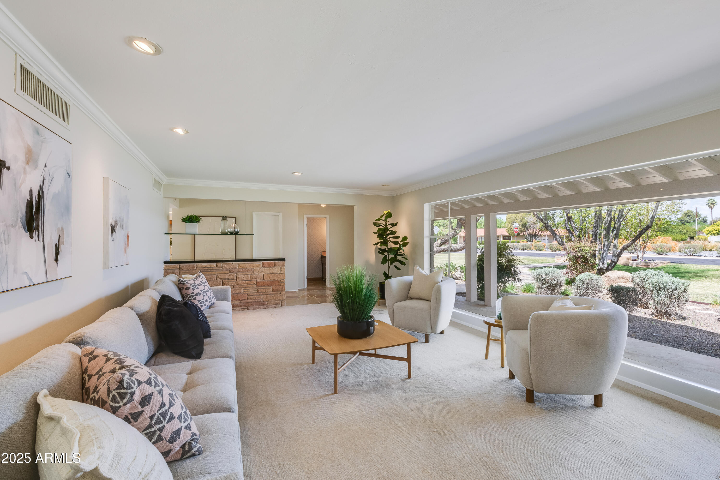 245 W BERRIDGE Lane
