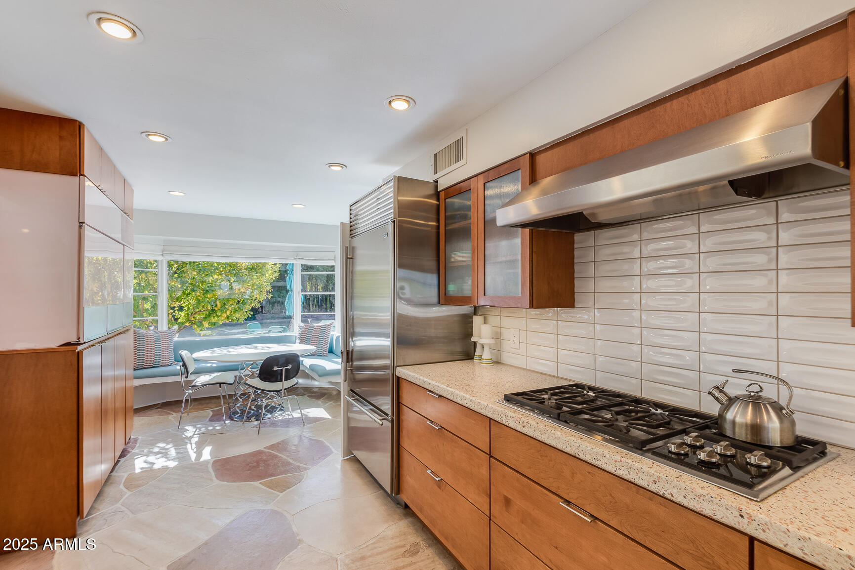 245 W BERRIDGE Lane