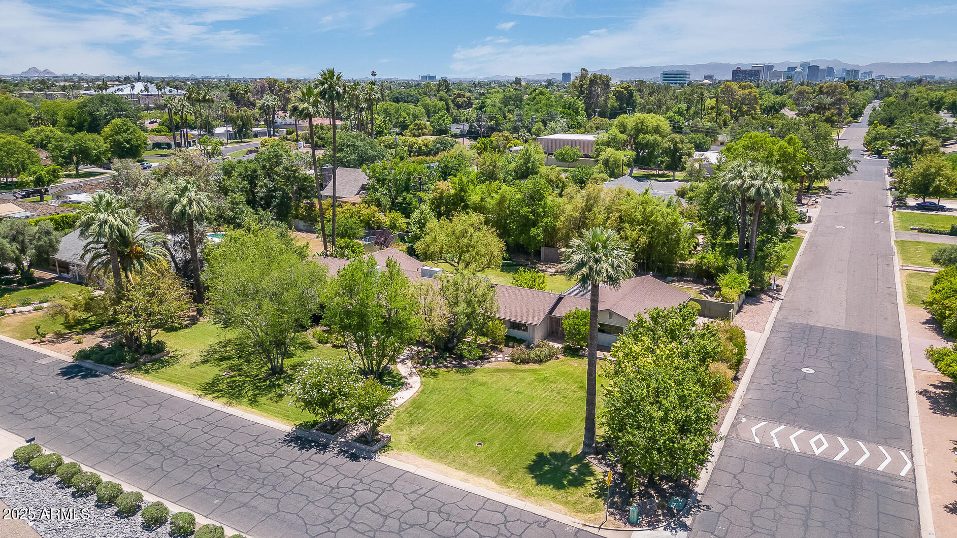 245 W BERRIDGE Lane