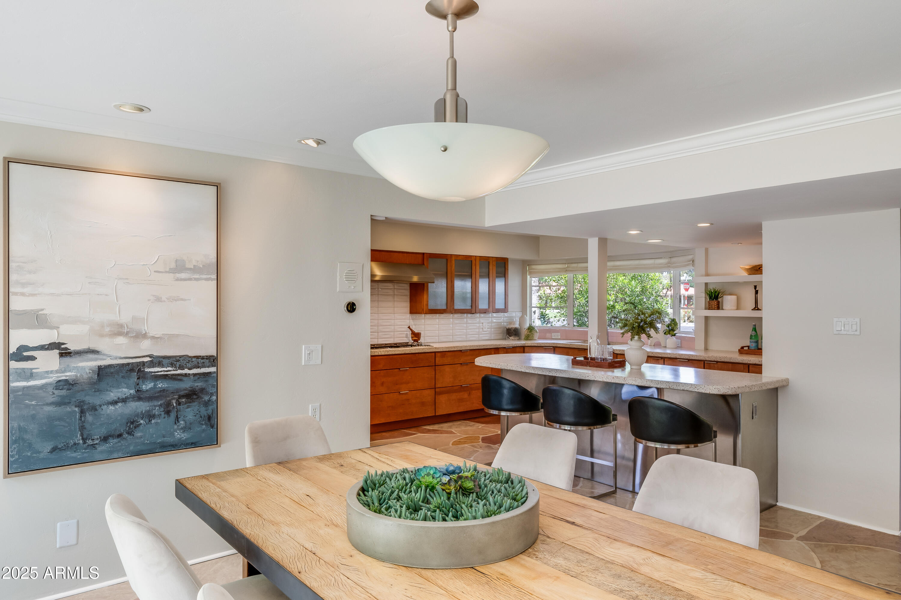 245 W BERRIDGE Lane