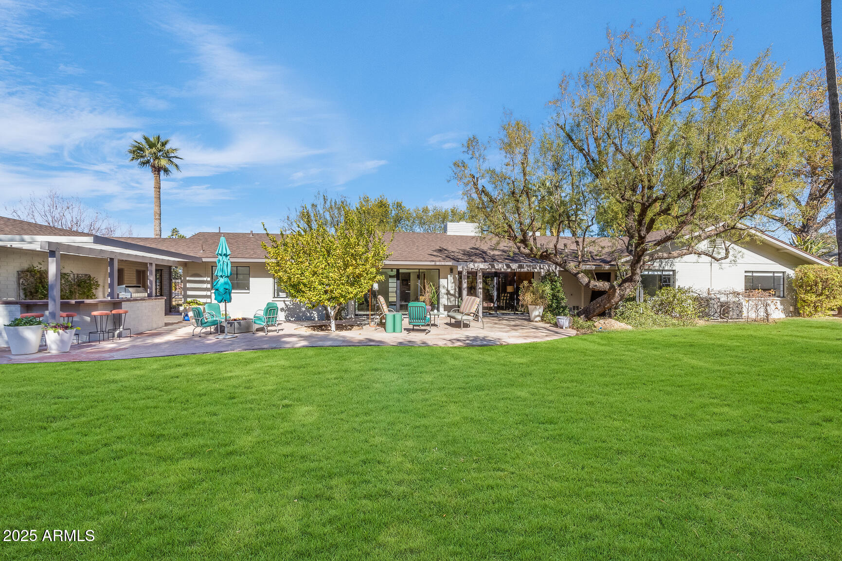 245 W BERRIDGE Lane