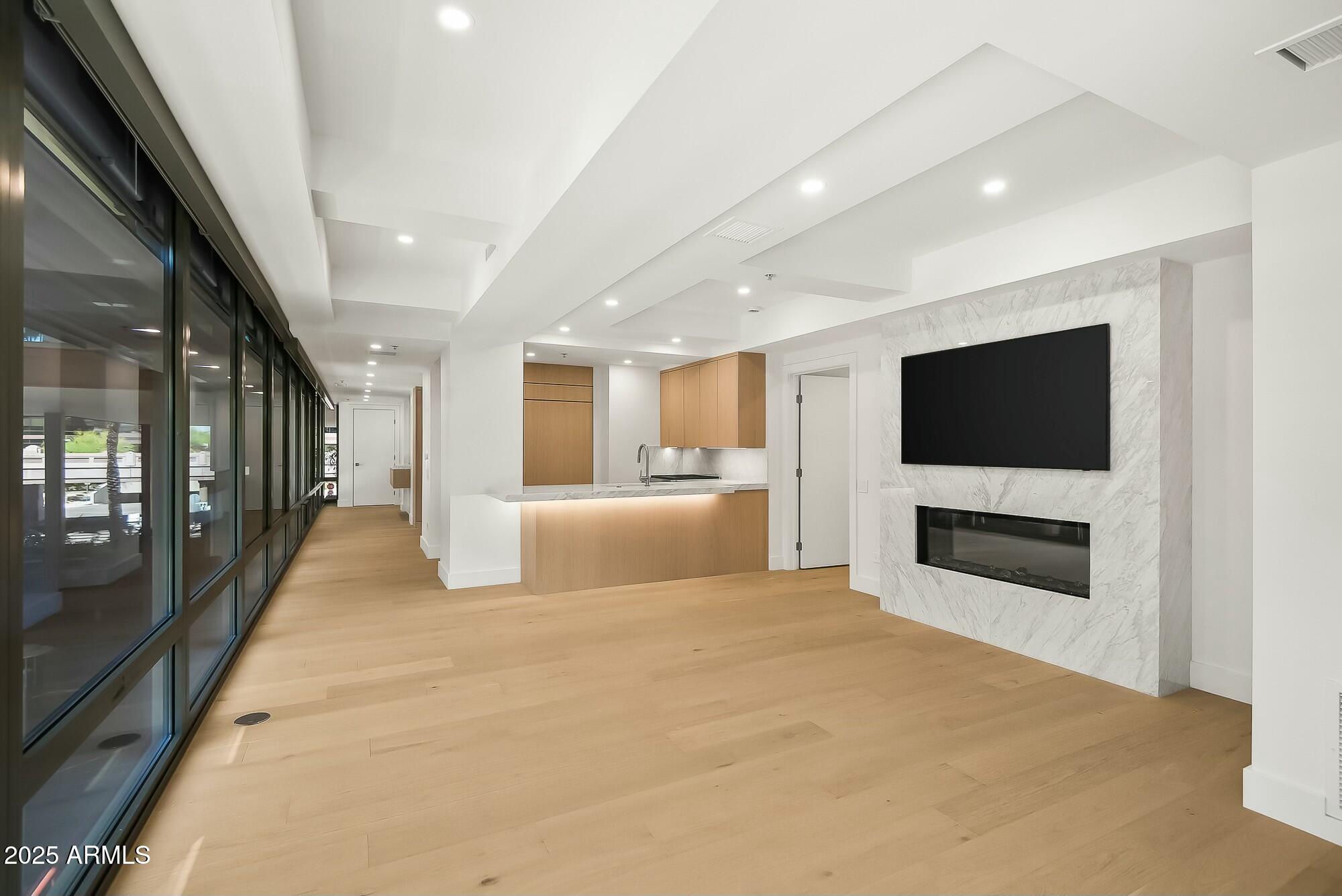 7141 E RANCHO VISTA Drive 2011