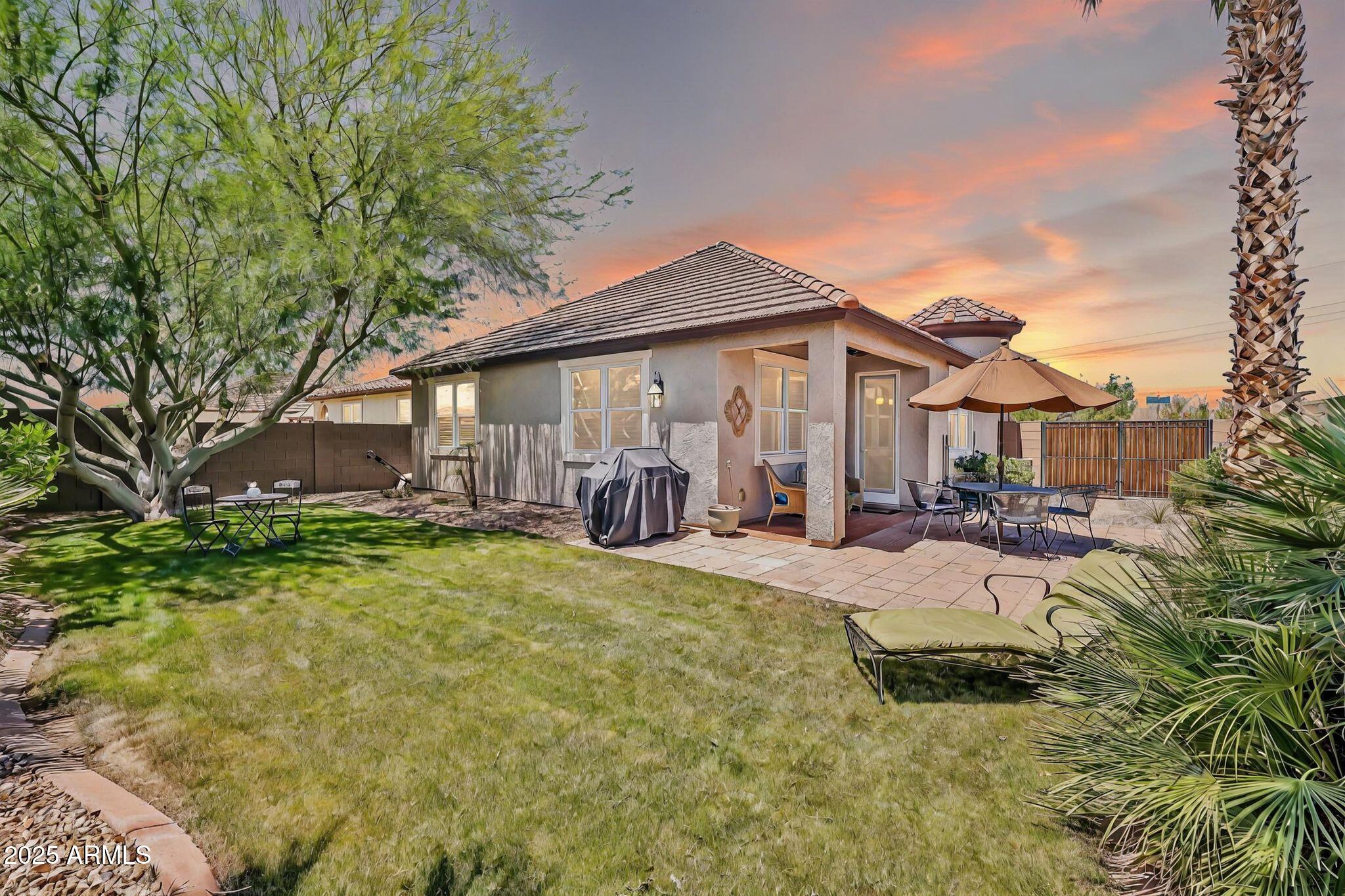 30285 W LEAH Drive