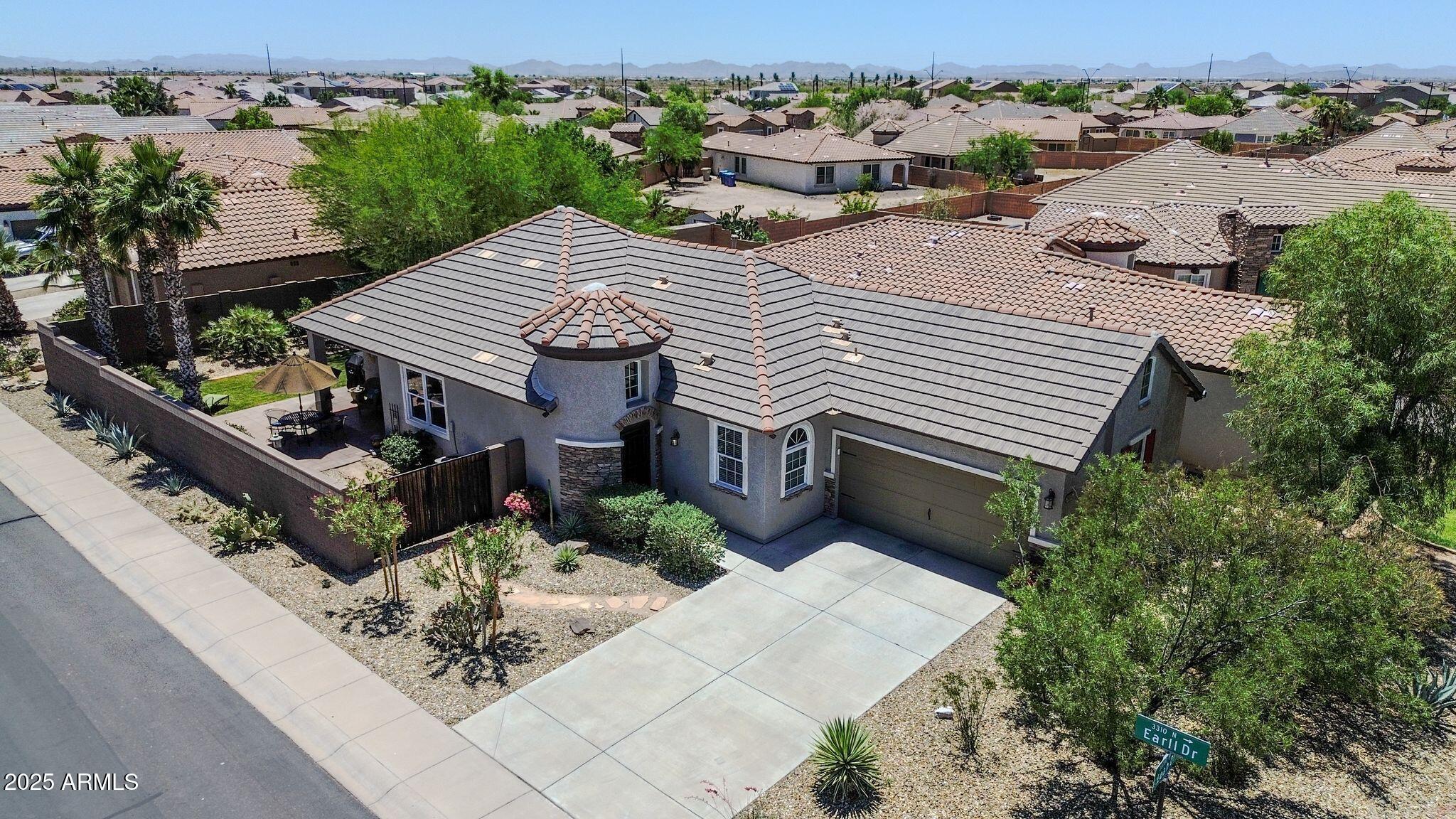 30285 W LEAH Drive