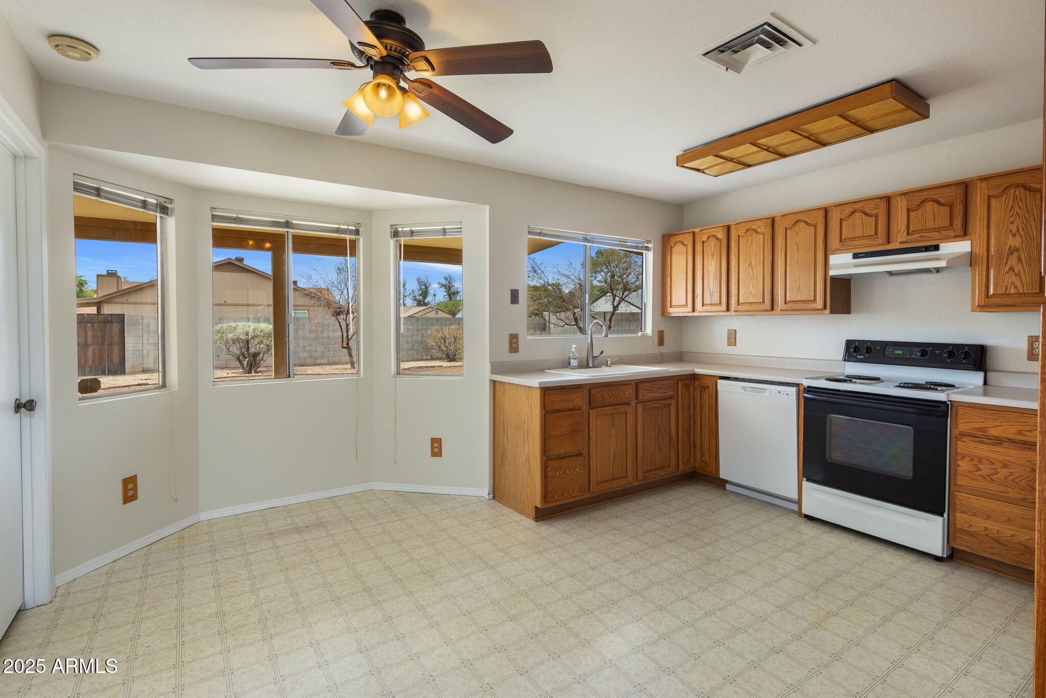 4721 W ORCHID Lane