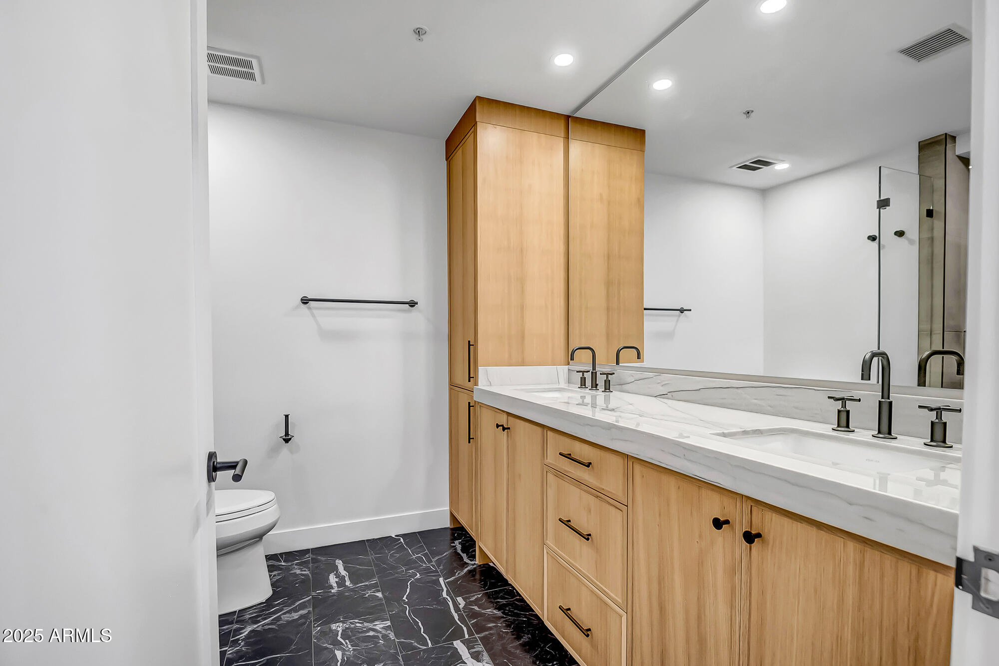 7157 E RANCHO VISTA Drive 2007