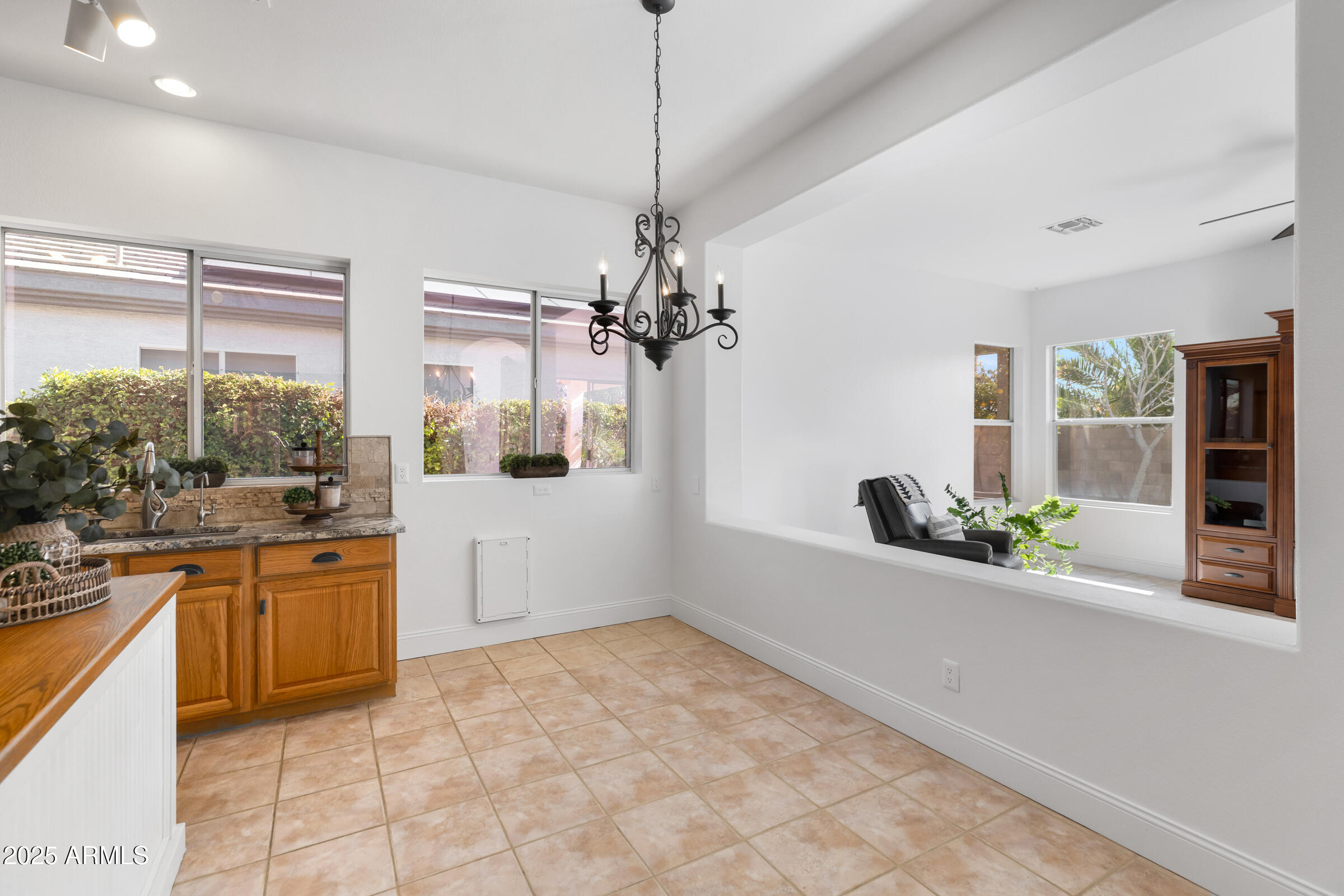721 W CHERRYWOOD Drive