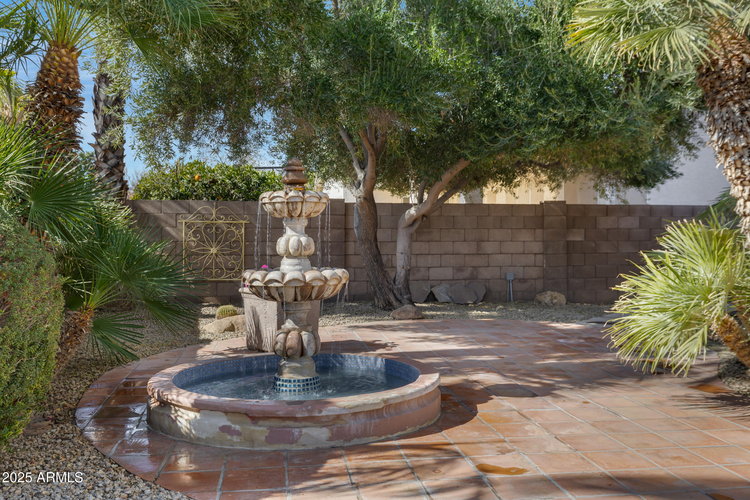 721 W CHERRYWOOD Drive