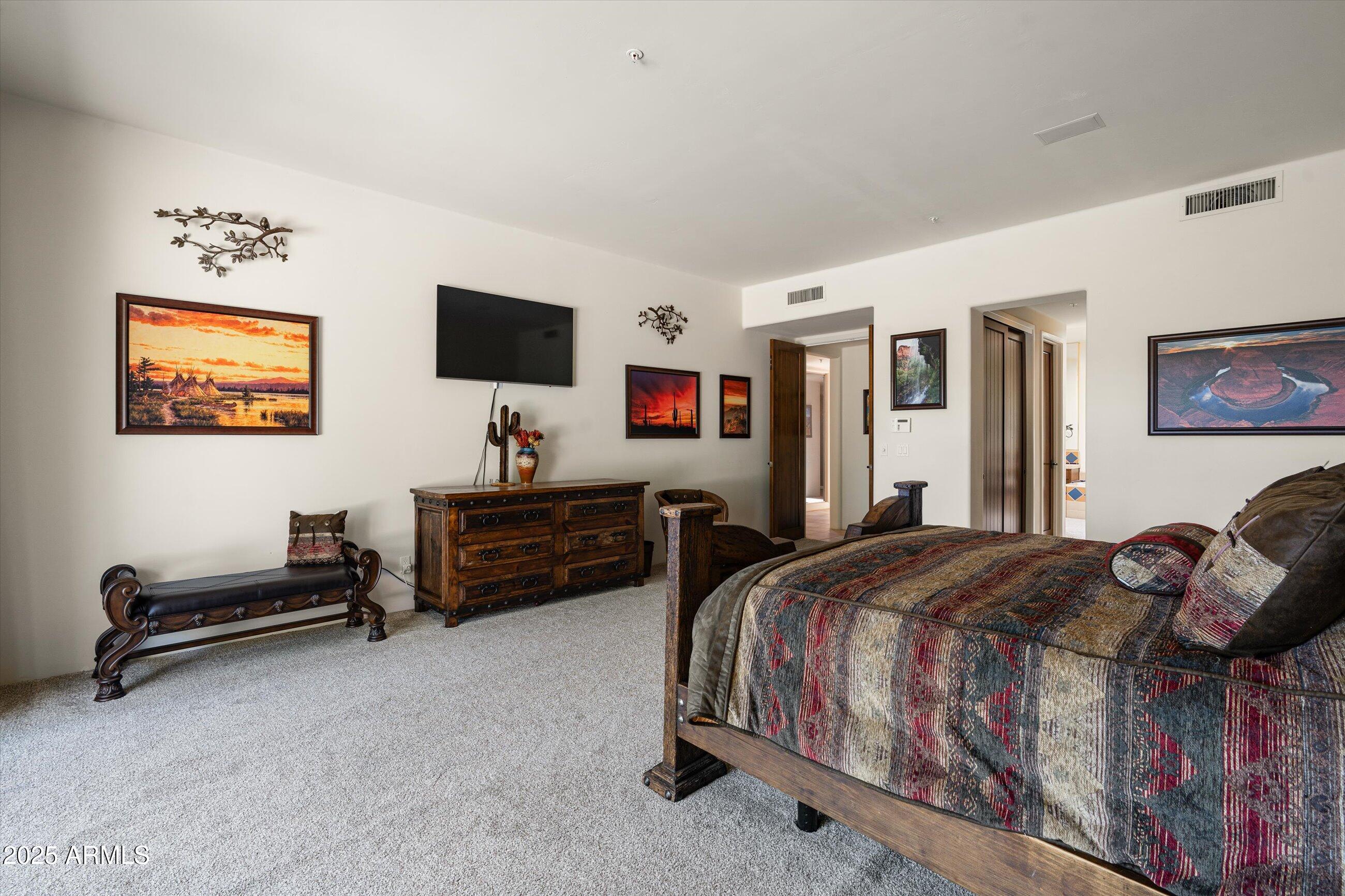 34221 N BOULDERS Parkway