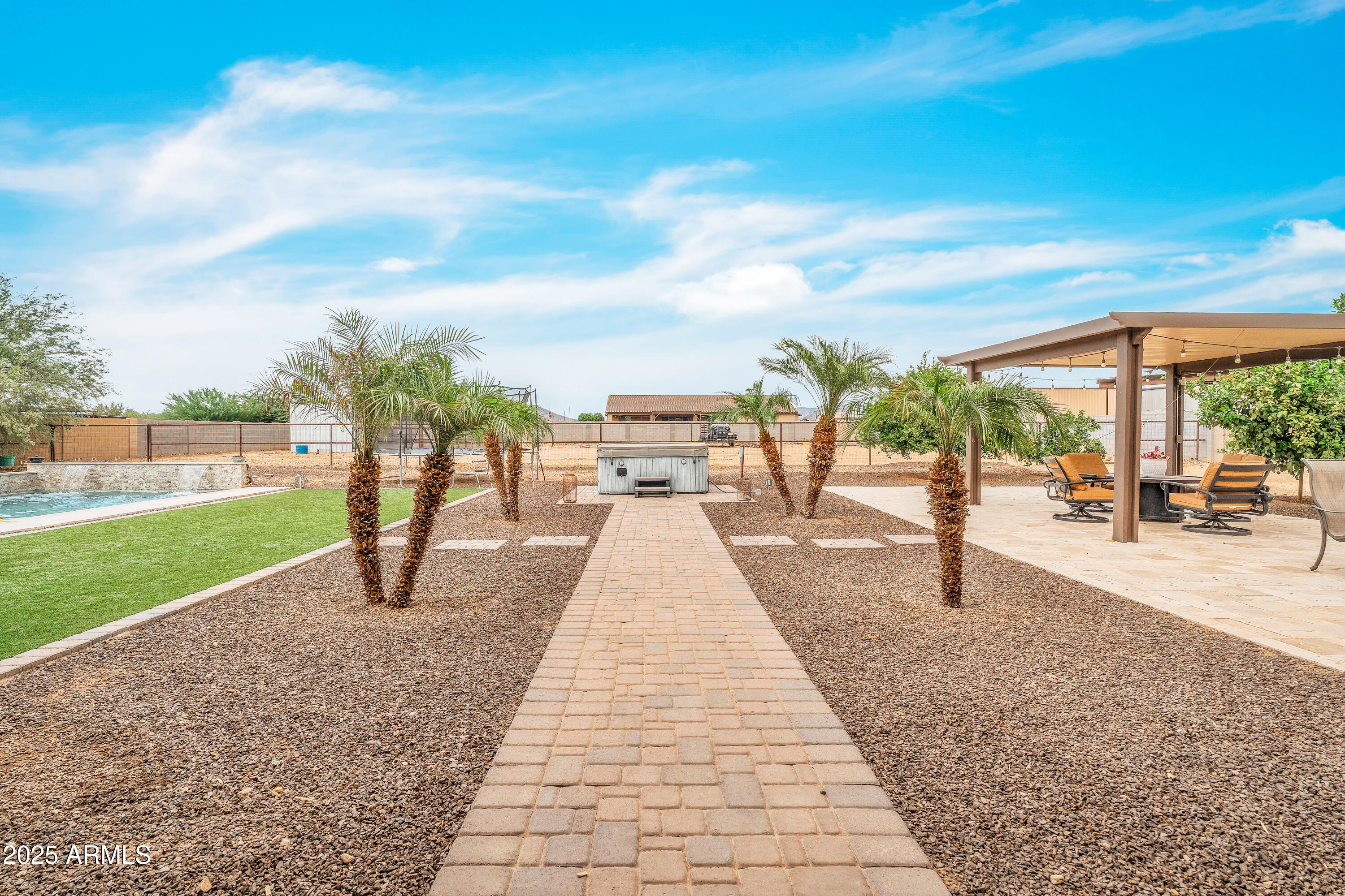 810 W HIDDEN VALLEY Drive