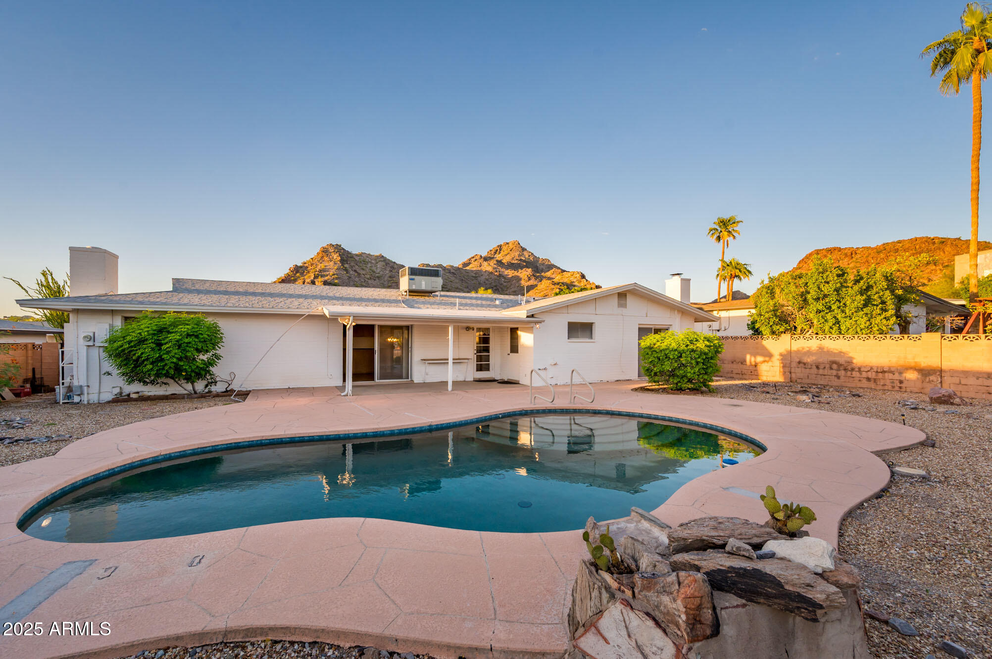 2431 E OCOTILLO Road