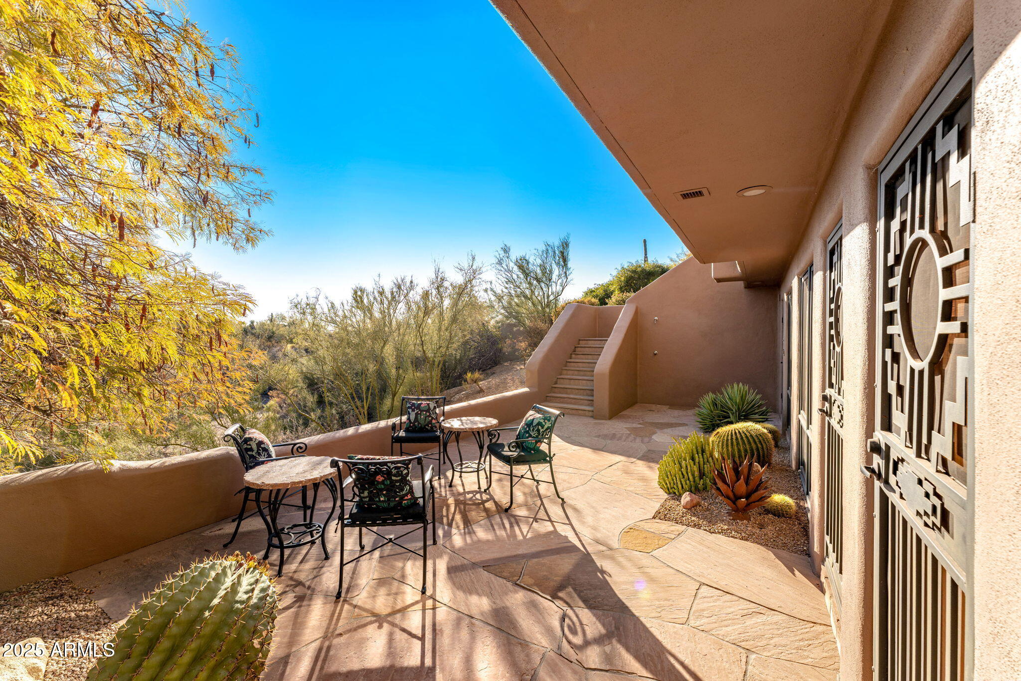1084 N BOULDER Drive