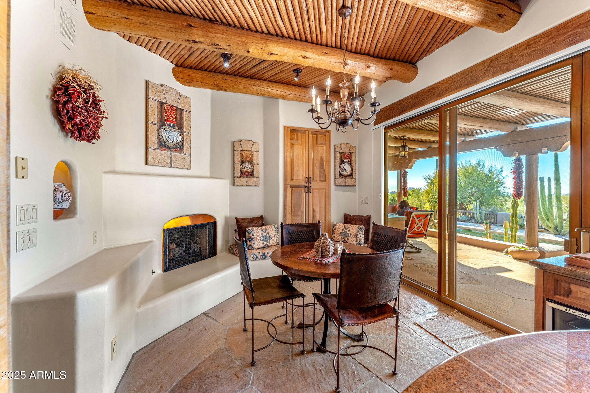 1084 N BOULDER Drive