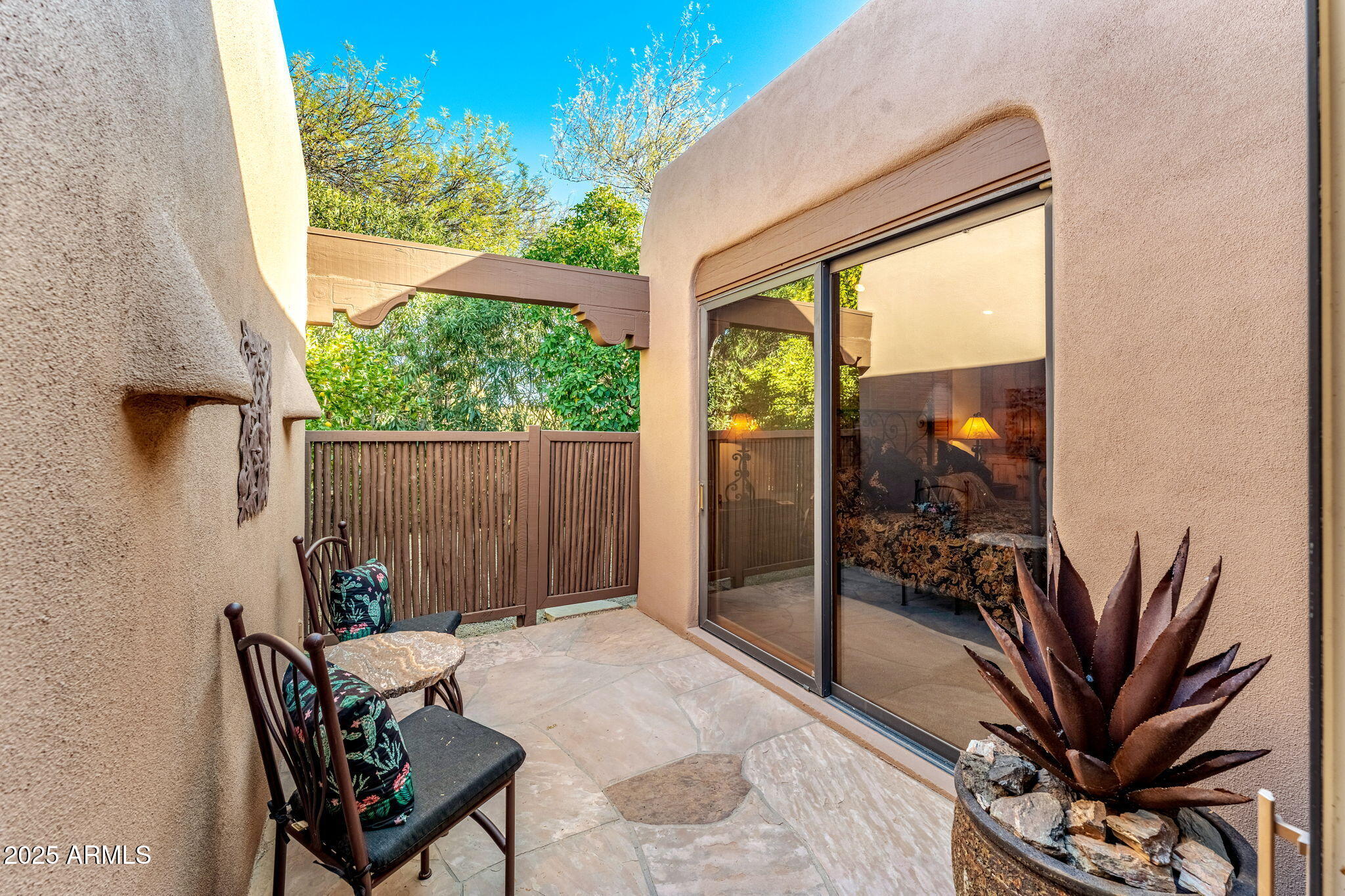 1084 N BOULDER Drive