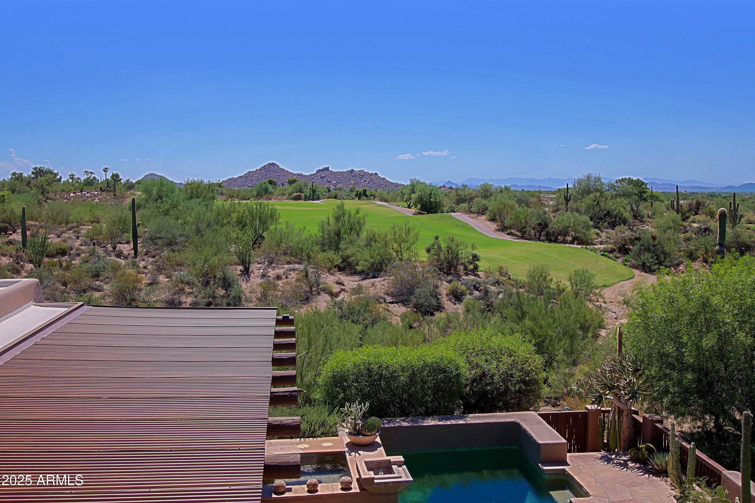 1084 N BOULDER Drive