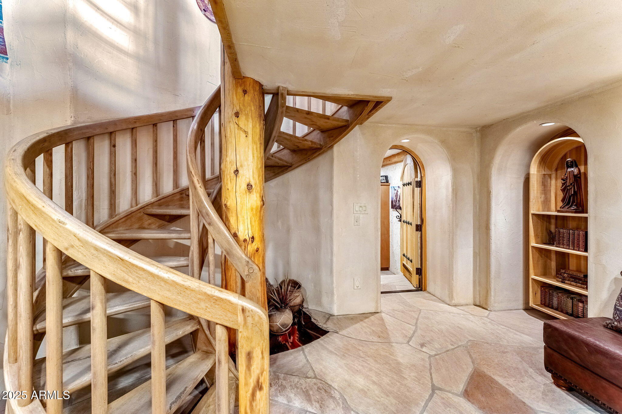 1084 N BOULDER Drive
