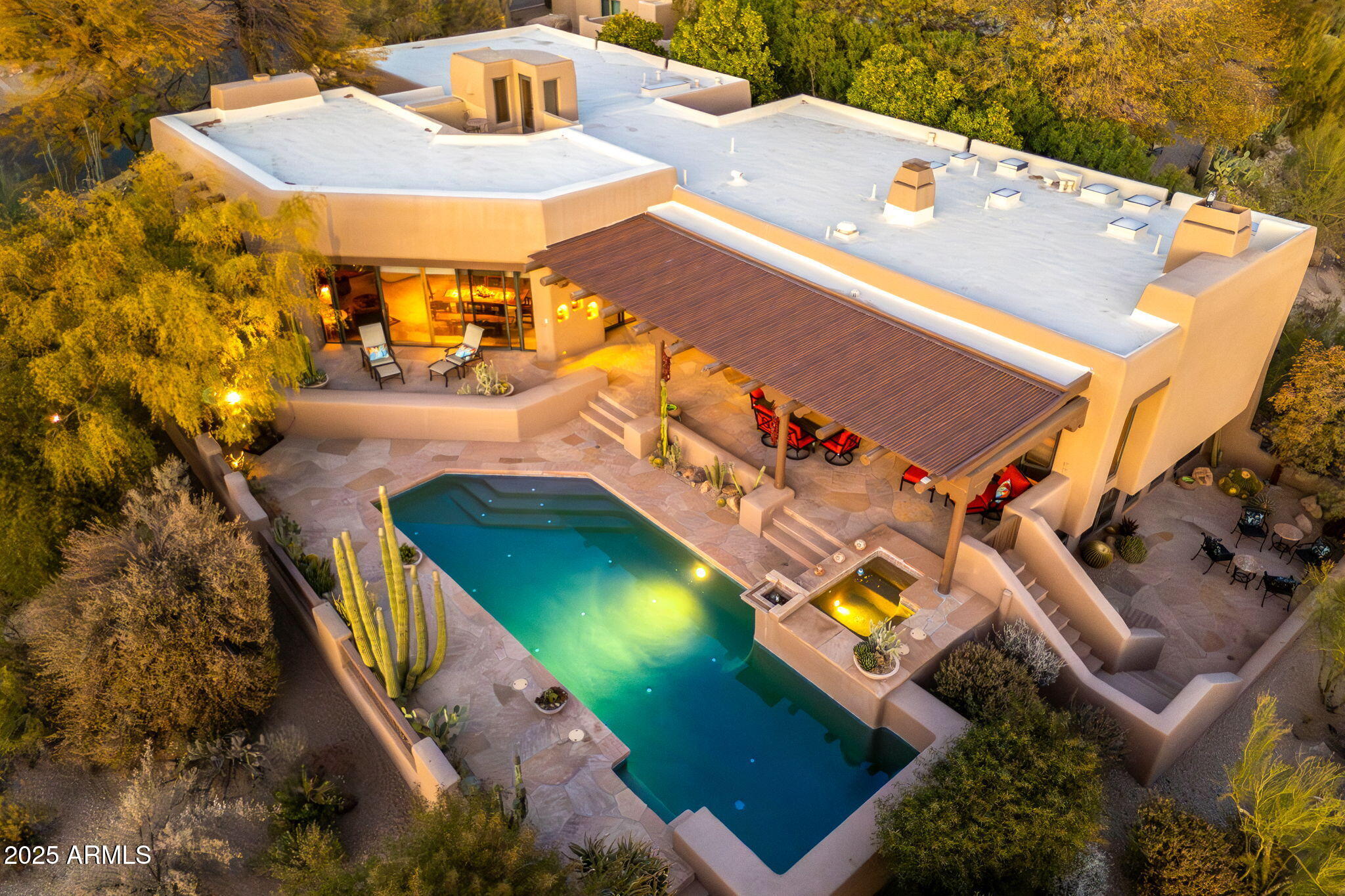1084 N BOULDER Drive