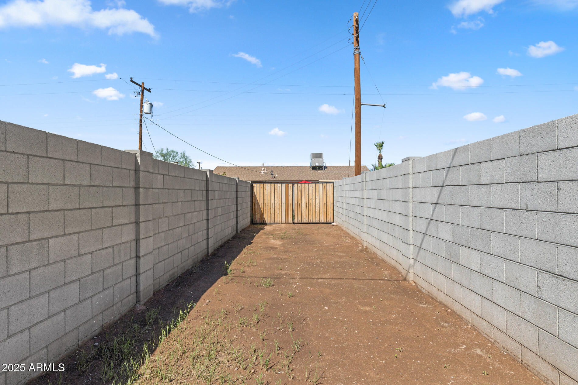 2230 E CHIPMAN Road