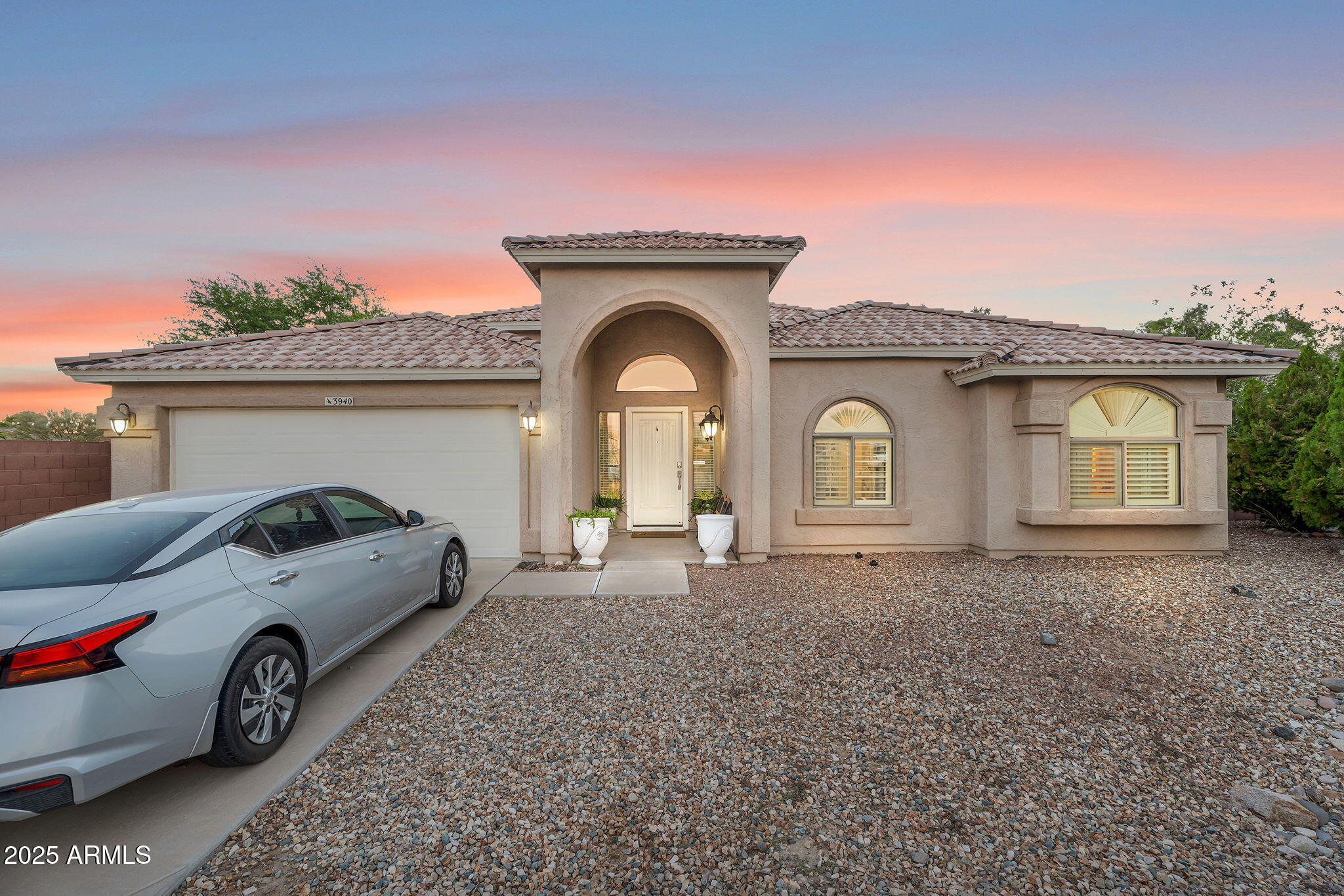 3940 W QUAIL Avenue