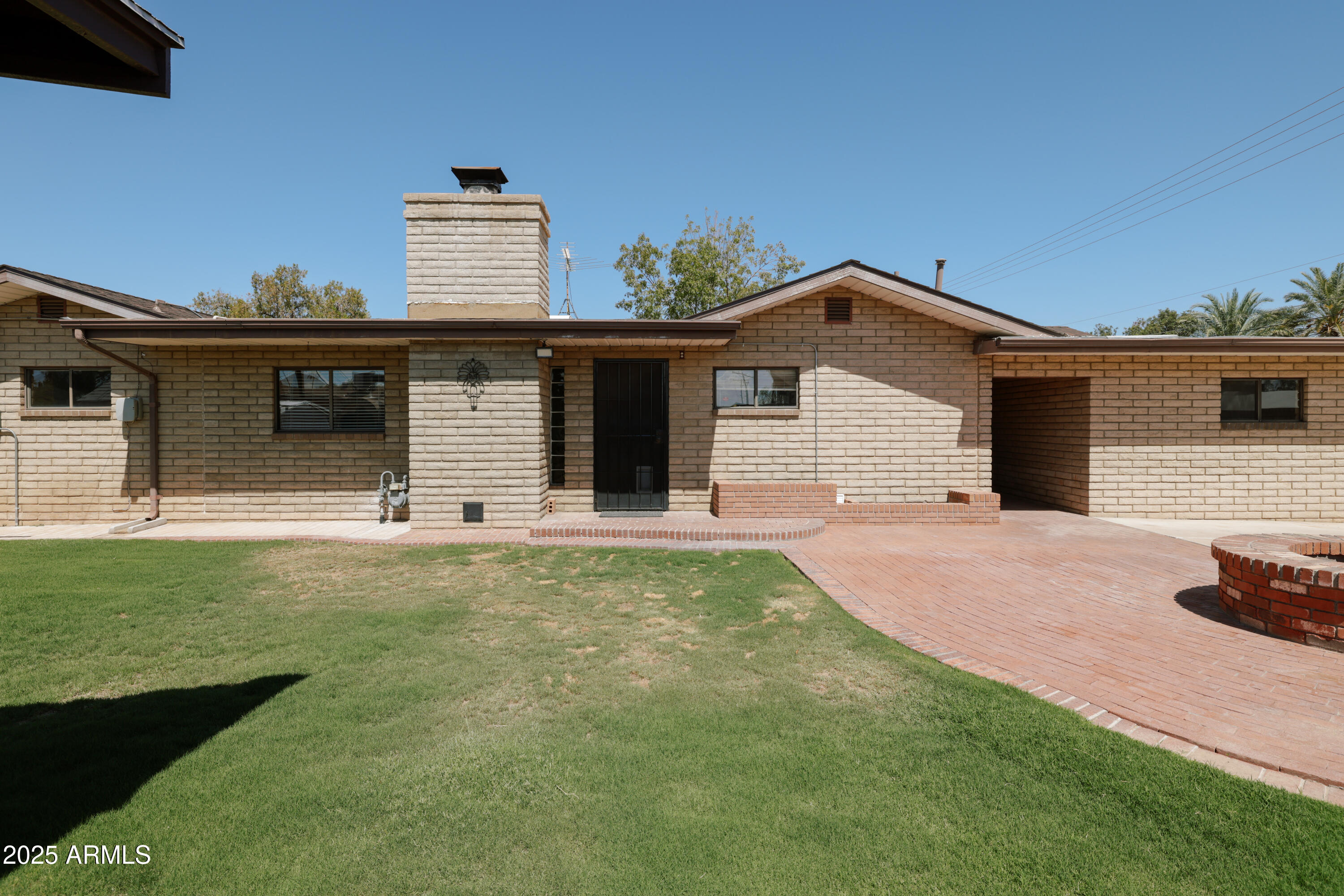 2101 W LUKE Avenue