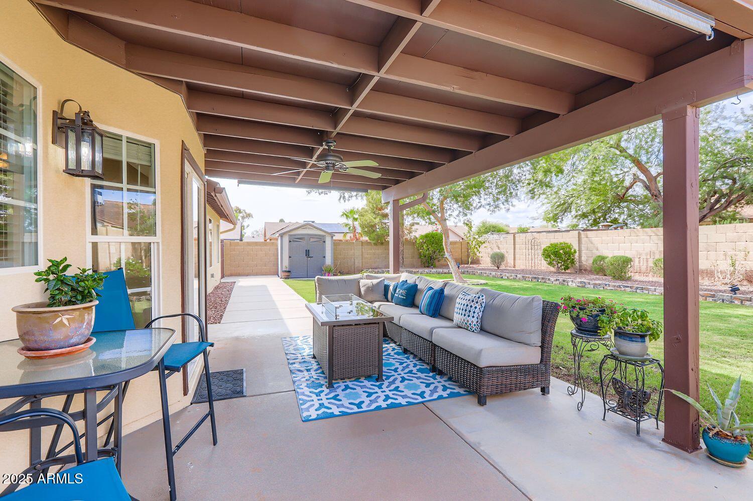 250 W PIUTE Avenue