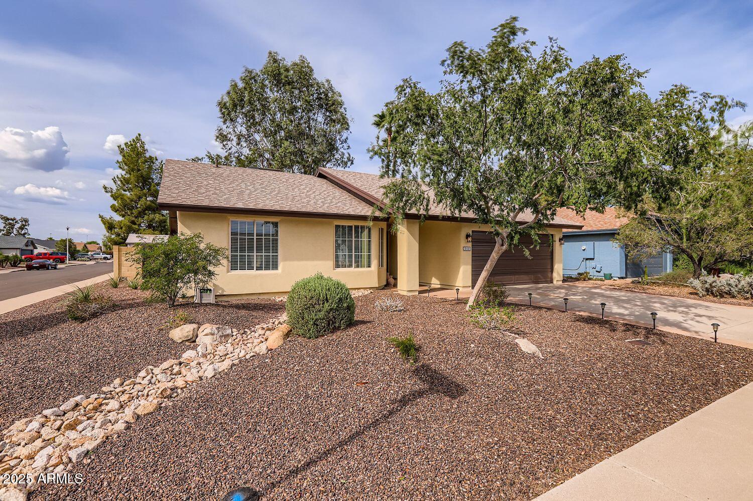 250 W PIUTE Avenue