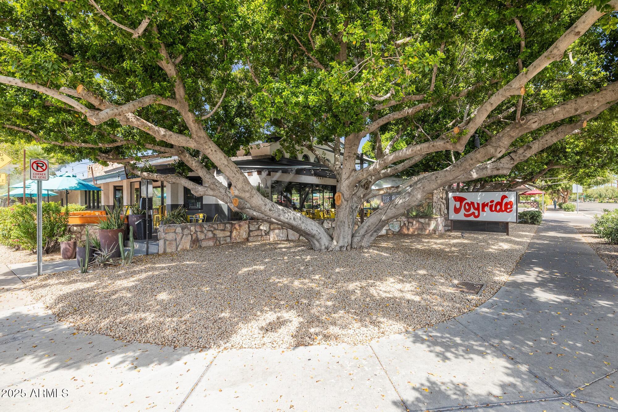 2 W GEORGIA Avenue 12