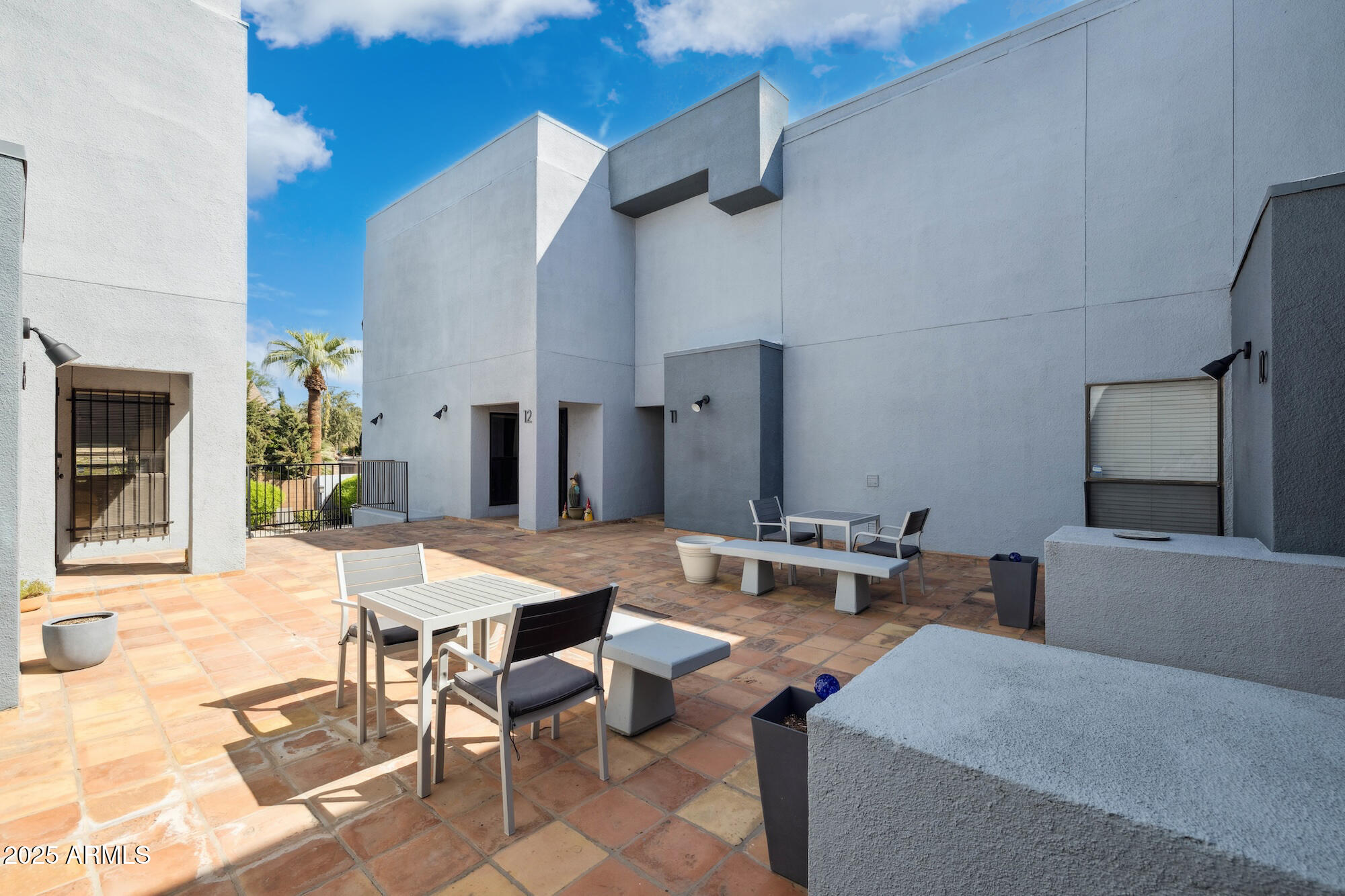 2 W GEORGIA Avenue 12